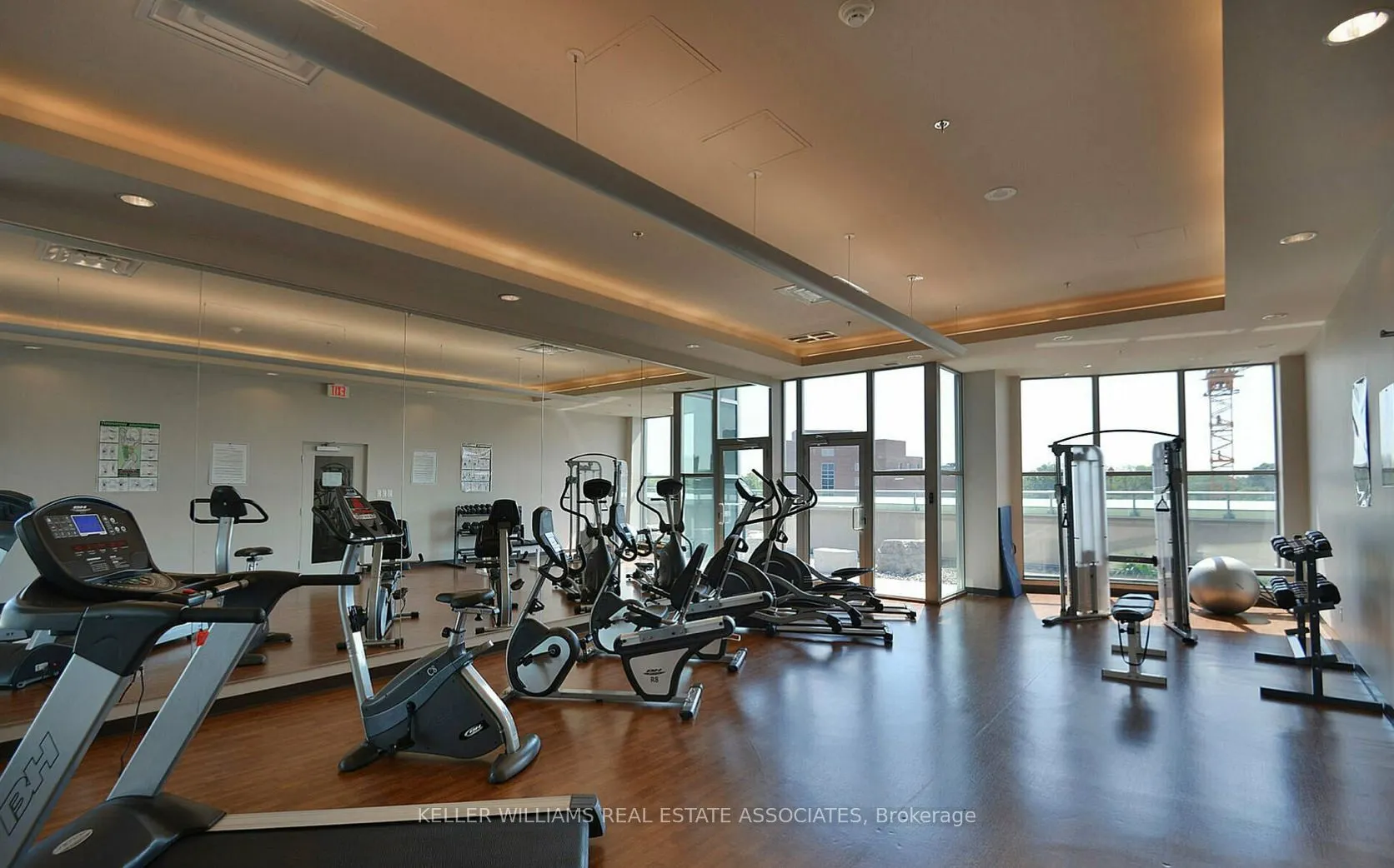 9 George Street N, #1603