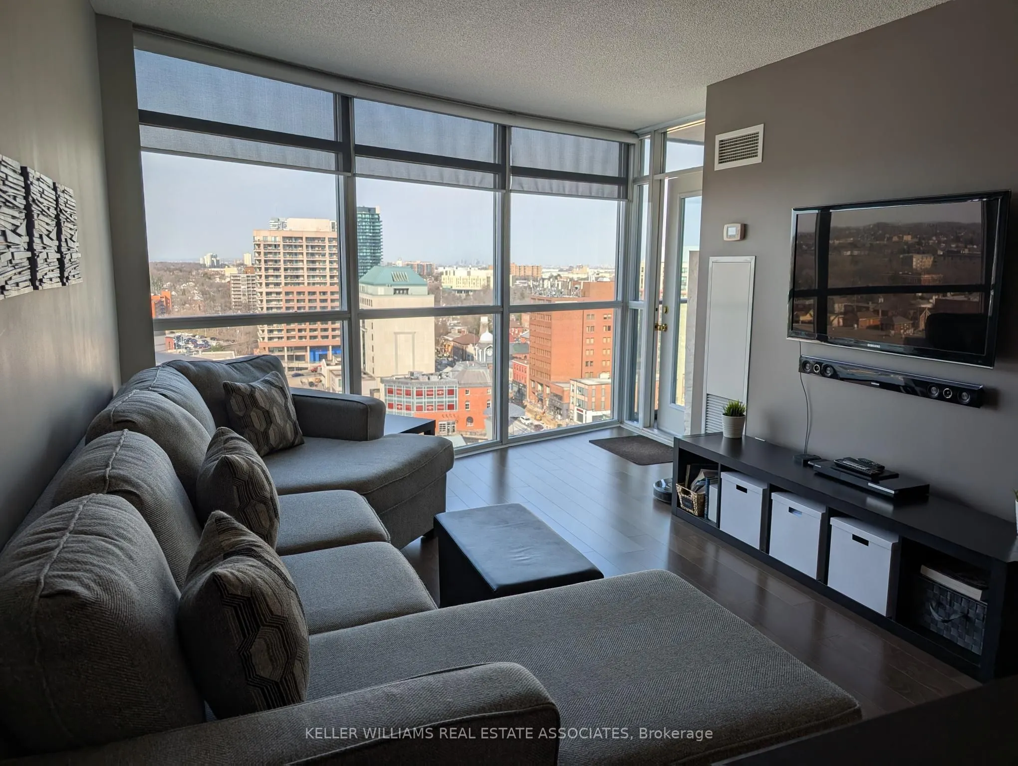 9 George Street N, #1603