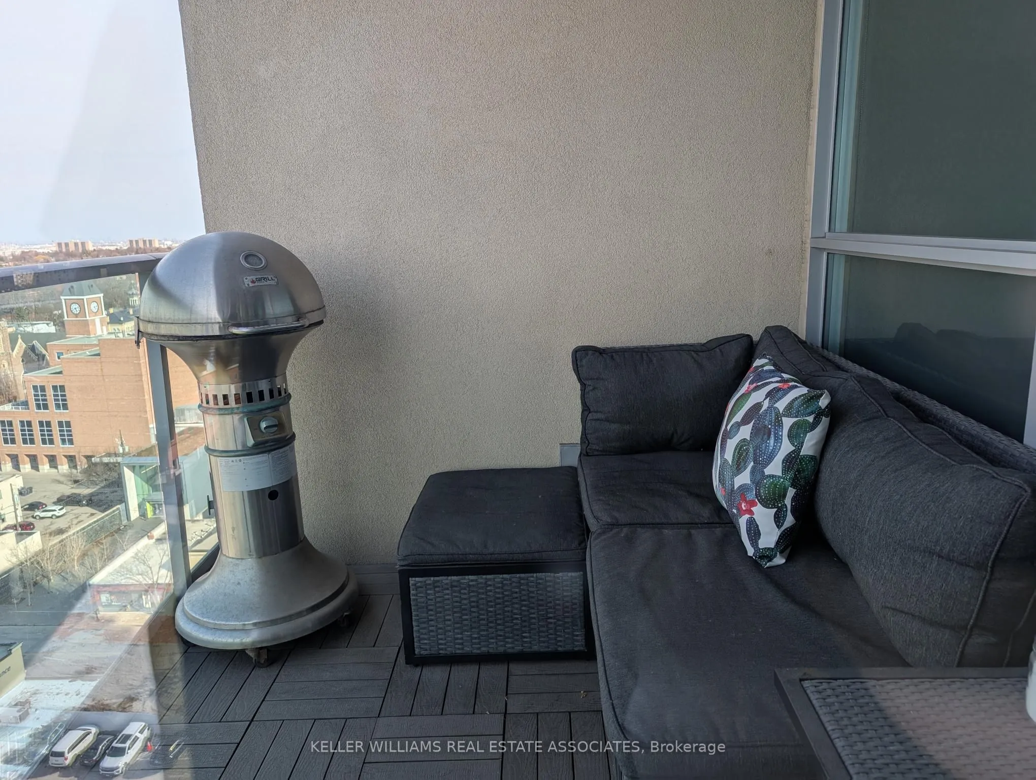 9 George Street N, #1603