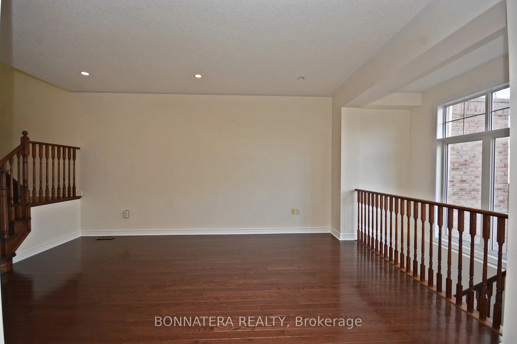 3275 Stalybridge Drive, #19