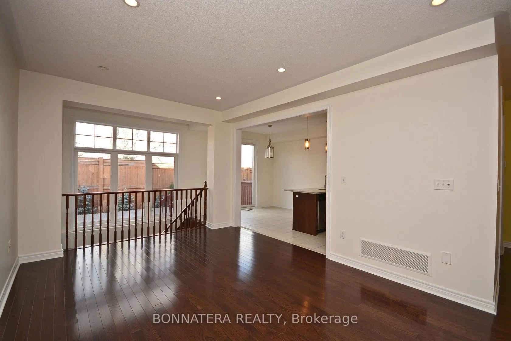 3275 Stalybridge Drive, #19