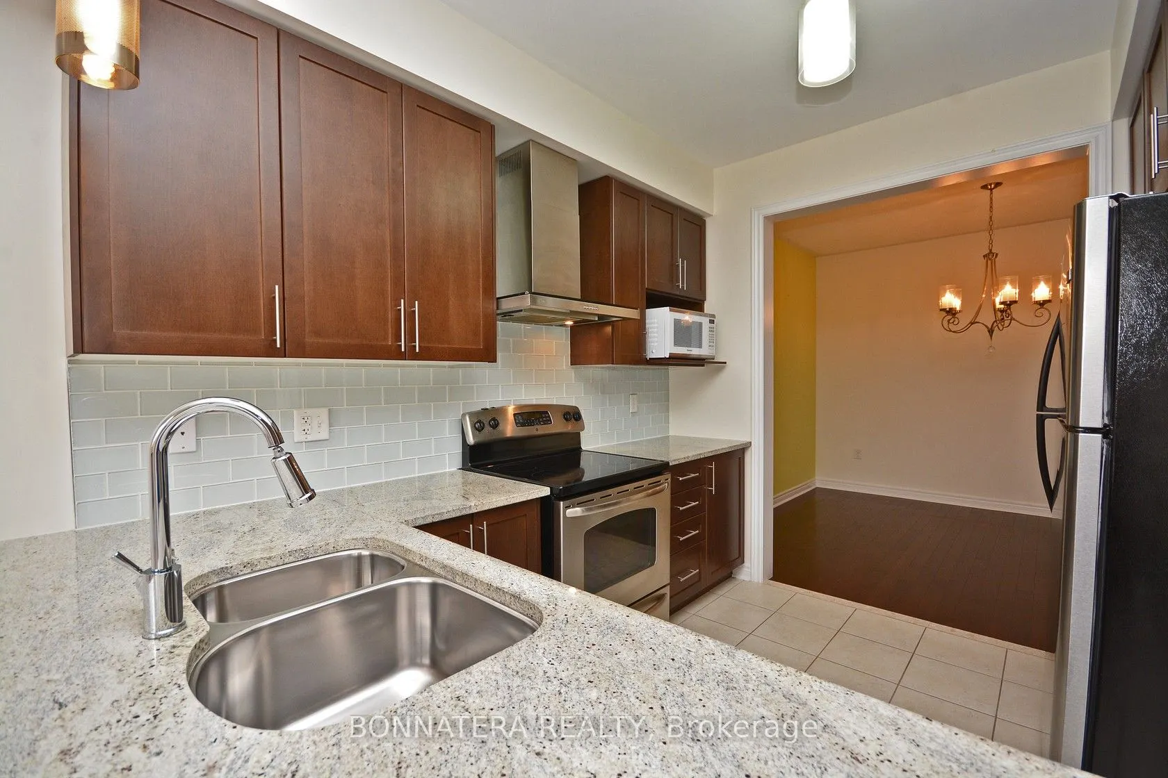 3275 Stalybridge Drive, #19
