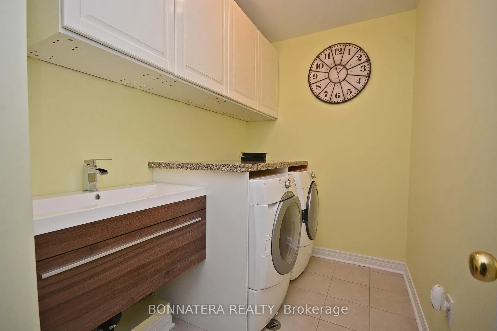 3275 Stalybridge Drive, #19