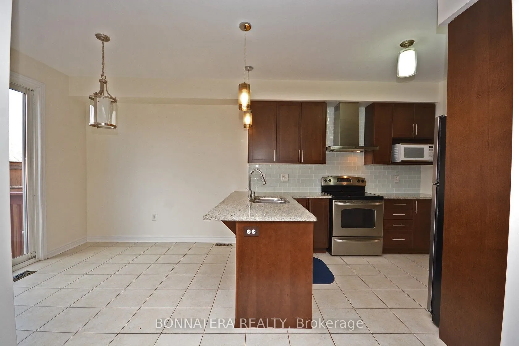 3275 Stalybridge Drive, #19