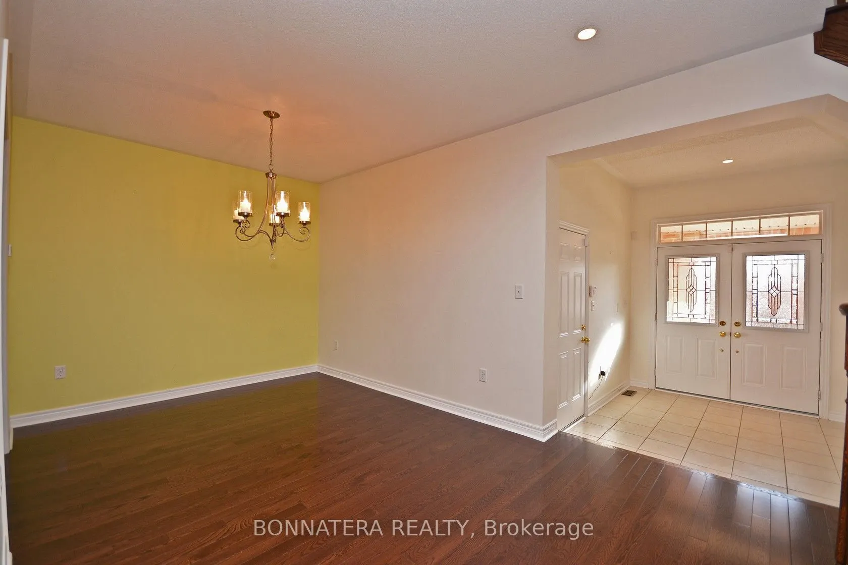 3275 Stalybridge Drive, #19