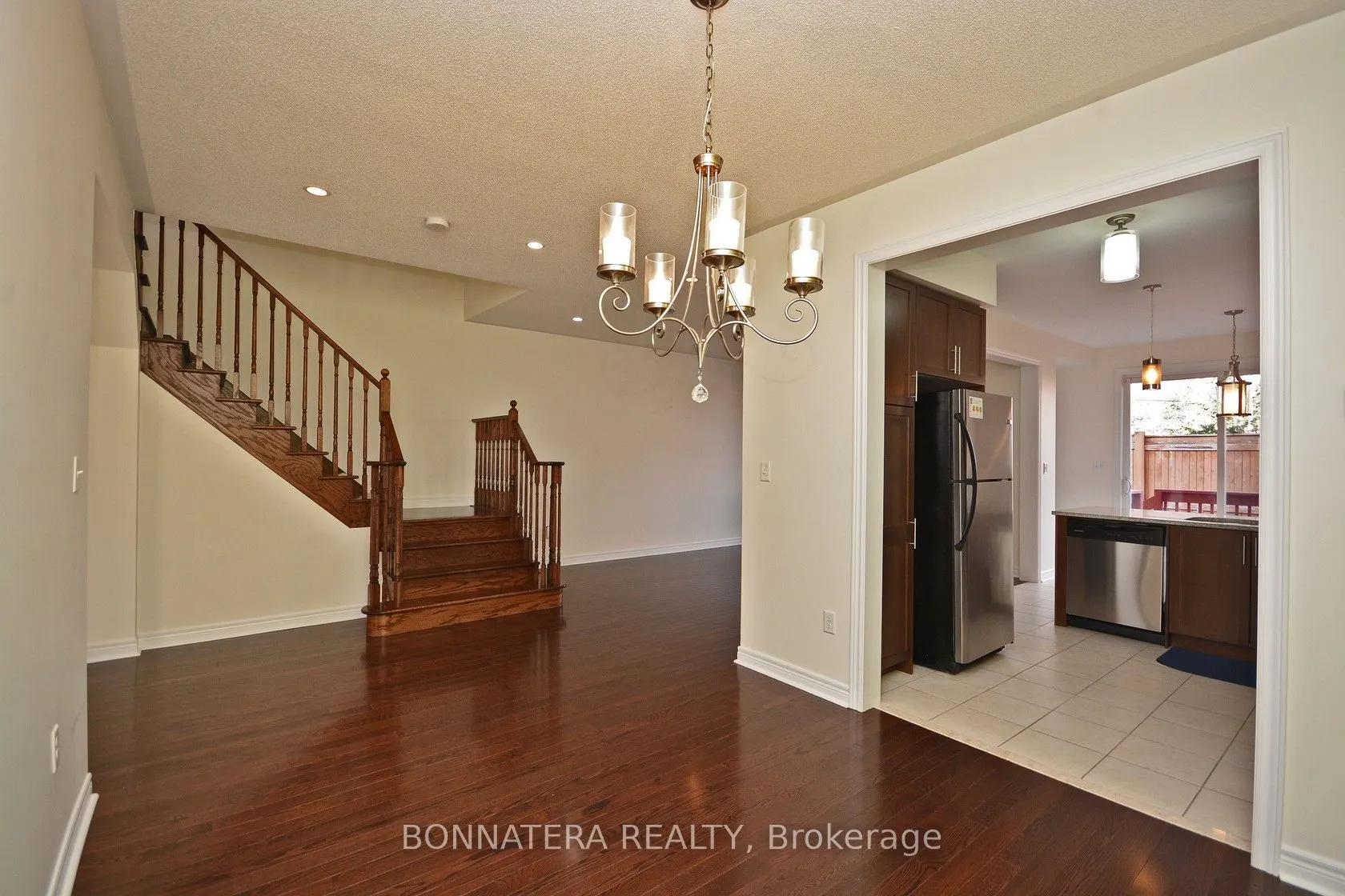 3275 Stalybridge Drive, #19