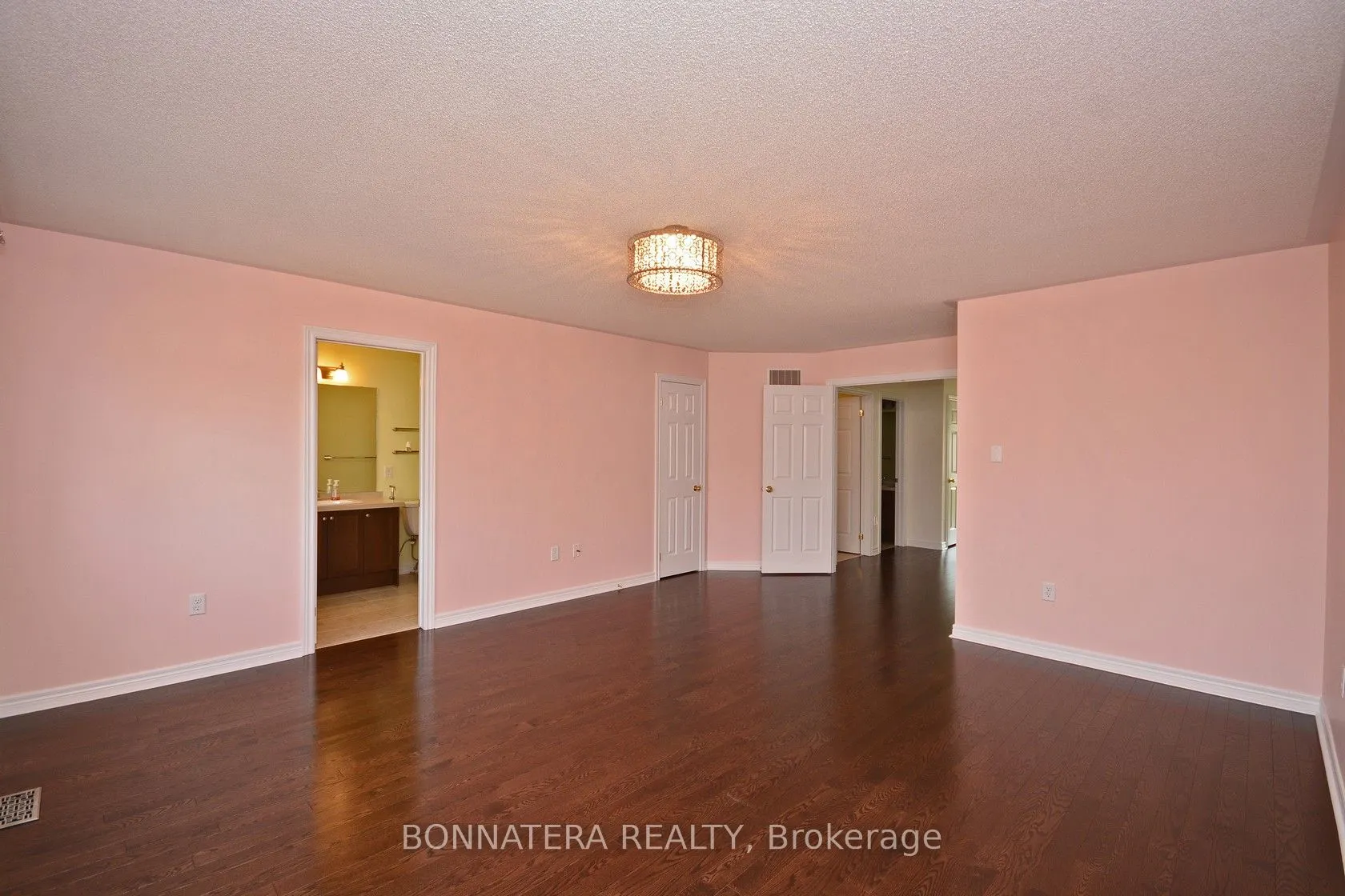 3275 Stalybridge Drive, #19
