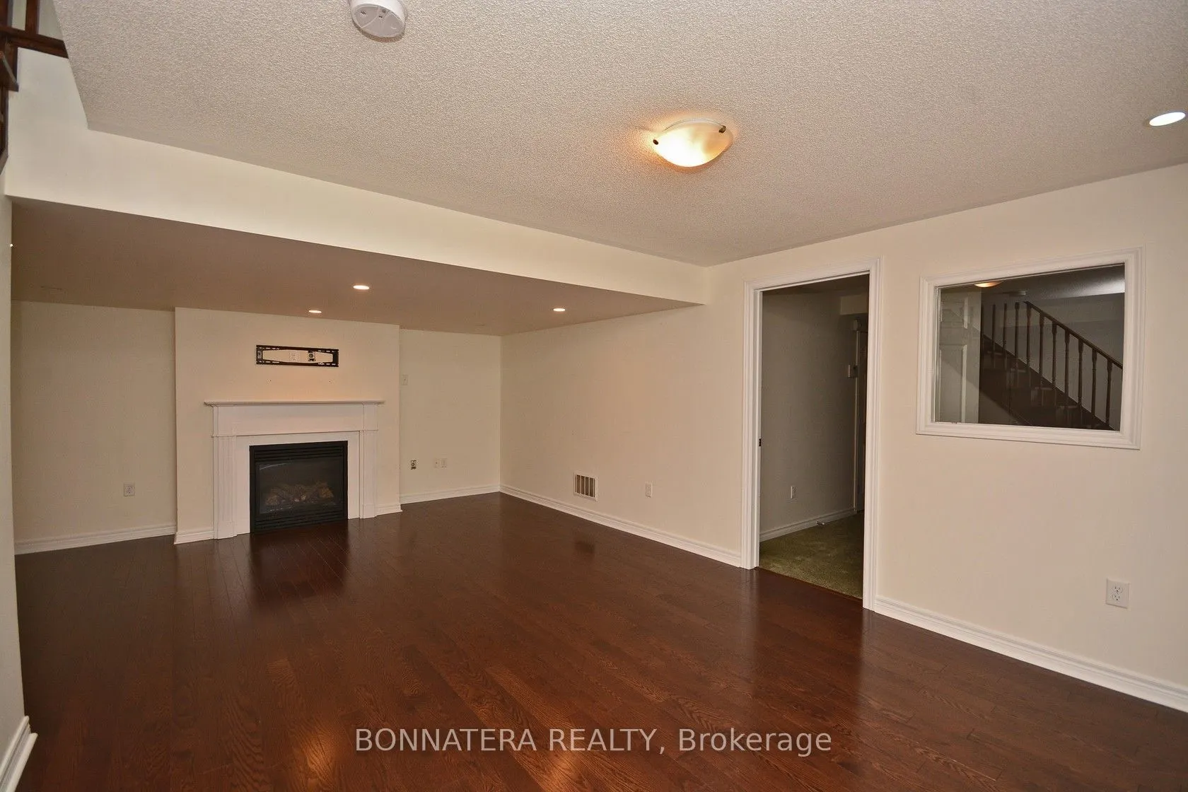 3275 Stalybridge Drive, #19