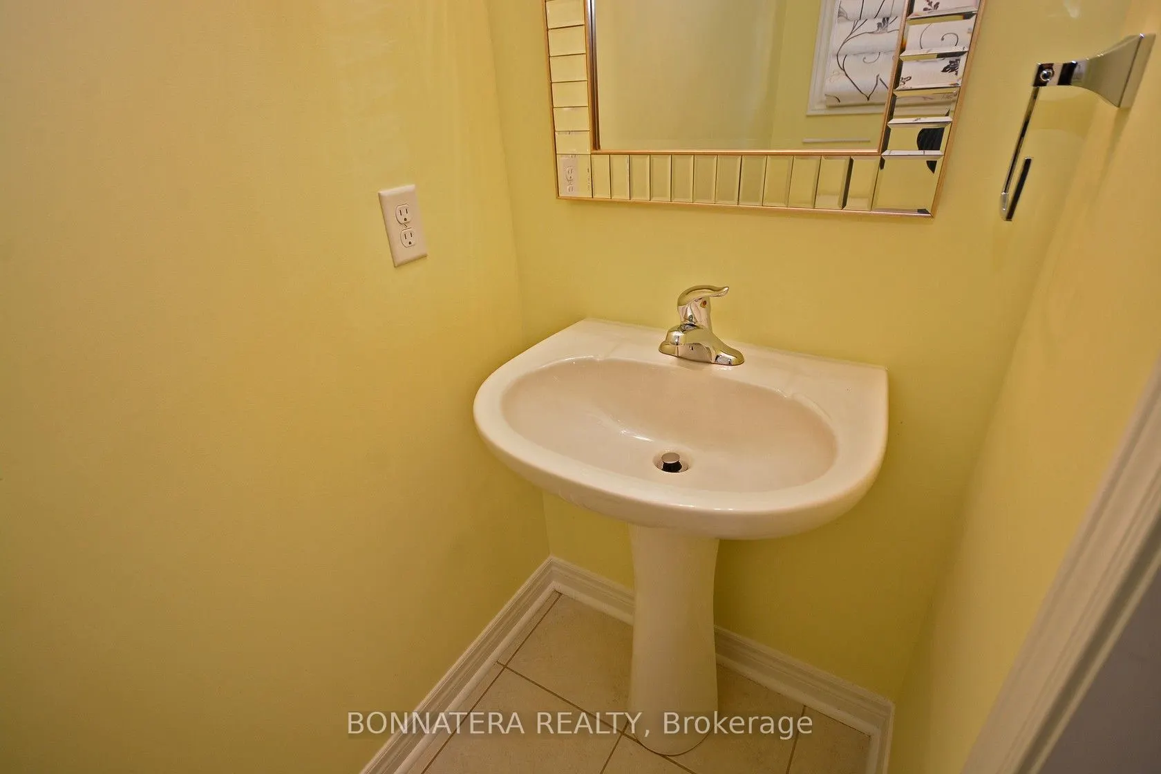 3275 Stalybridge Drive, #19