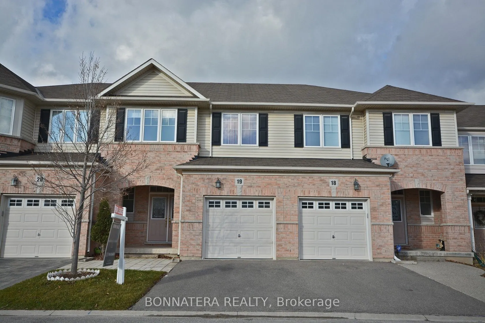3275 Stalybridge Drive, #19