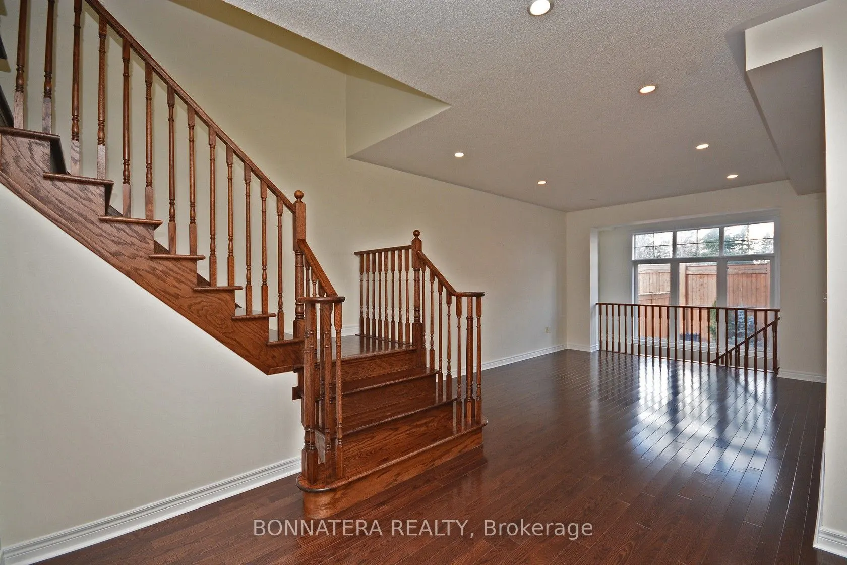 3275 Stalybridge Drive, #19