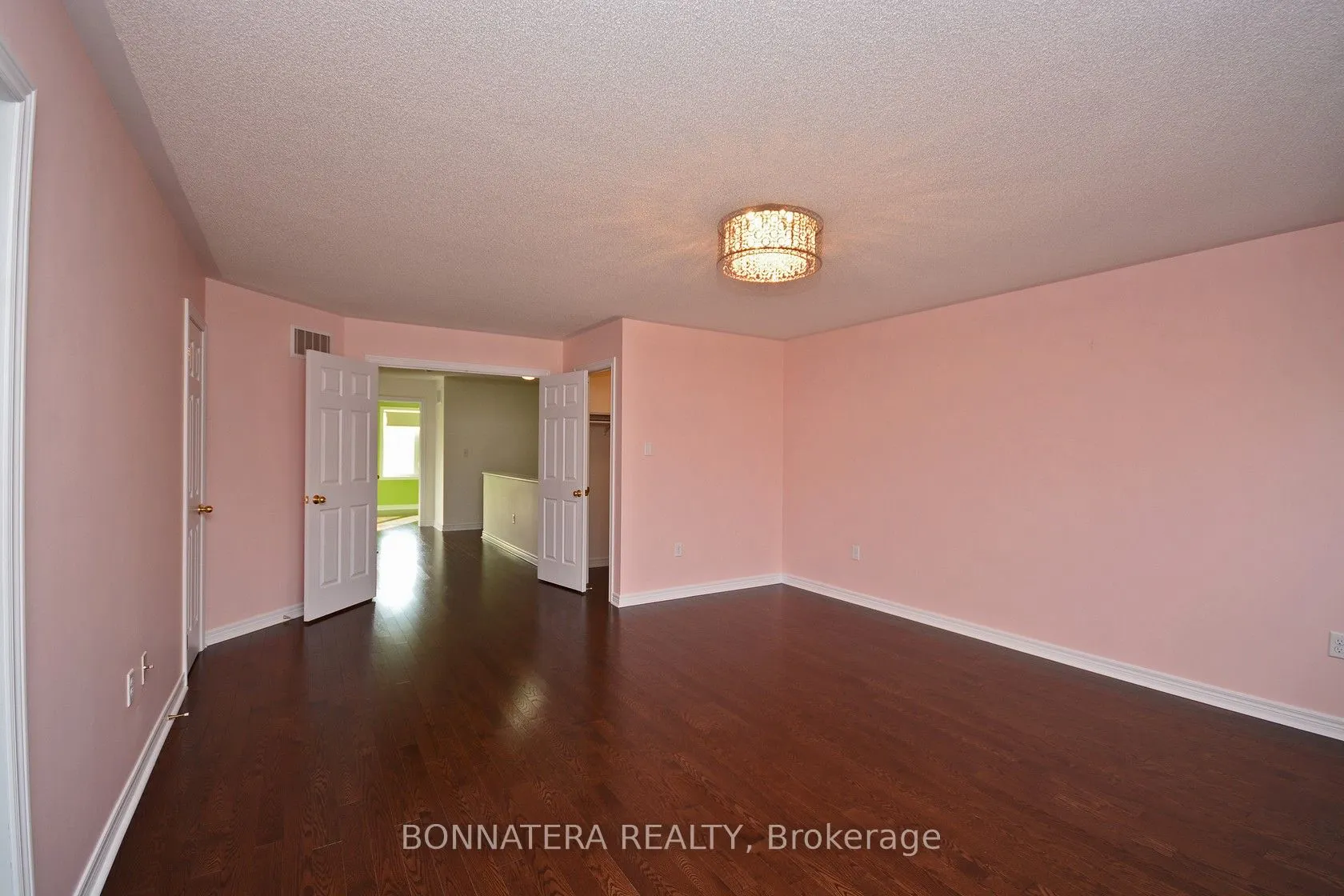 3275 Stalybridge Drive, #19
