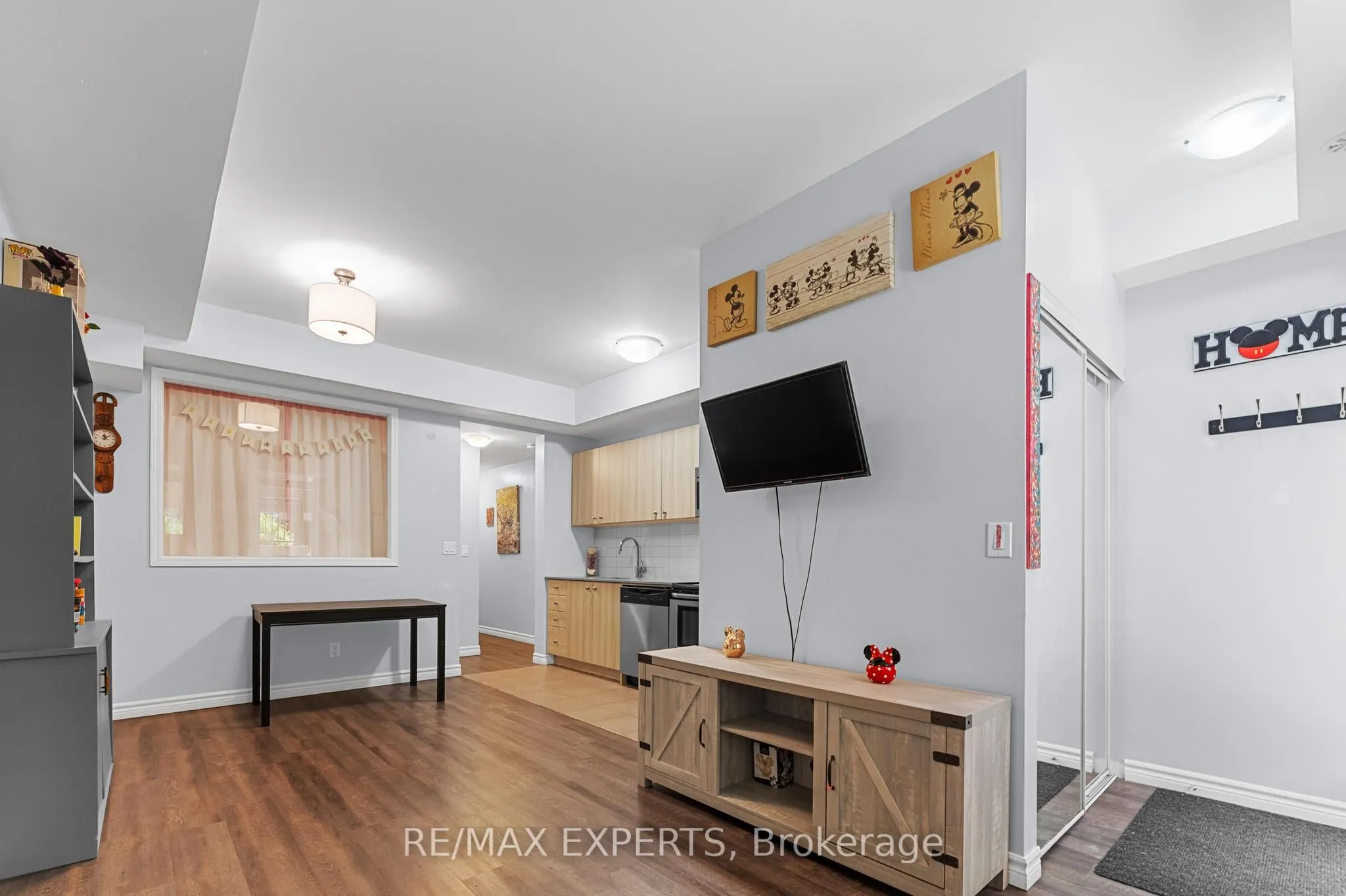 871 Wilson Avenue, #6