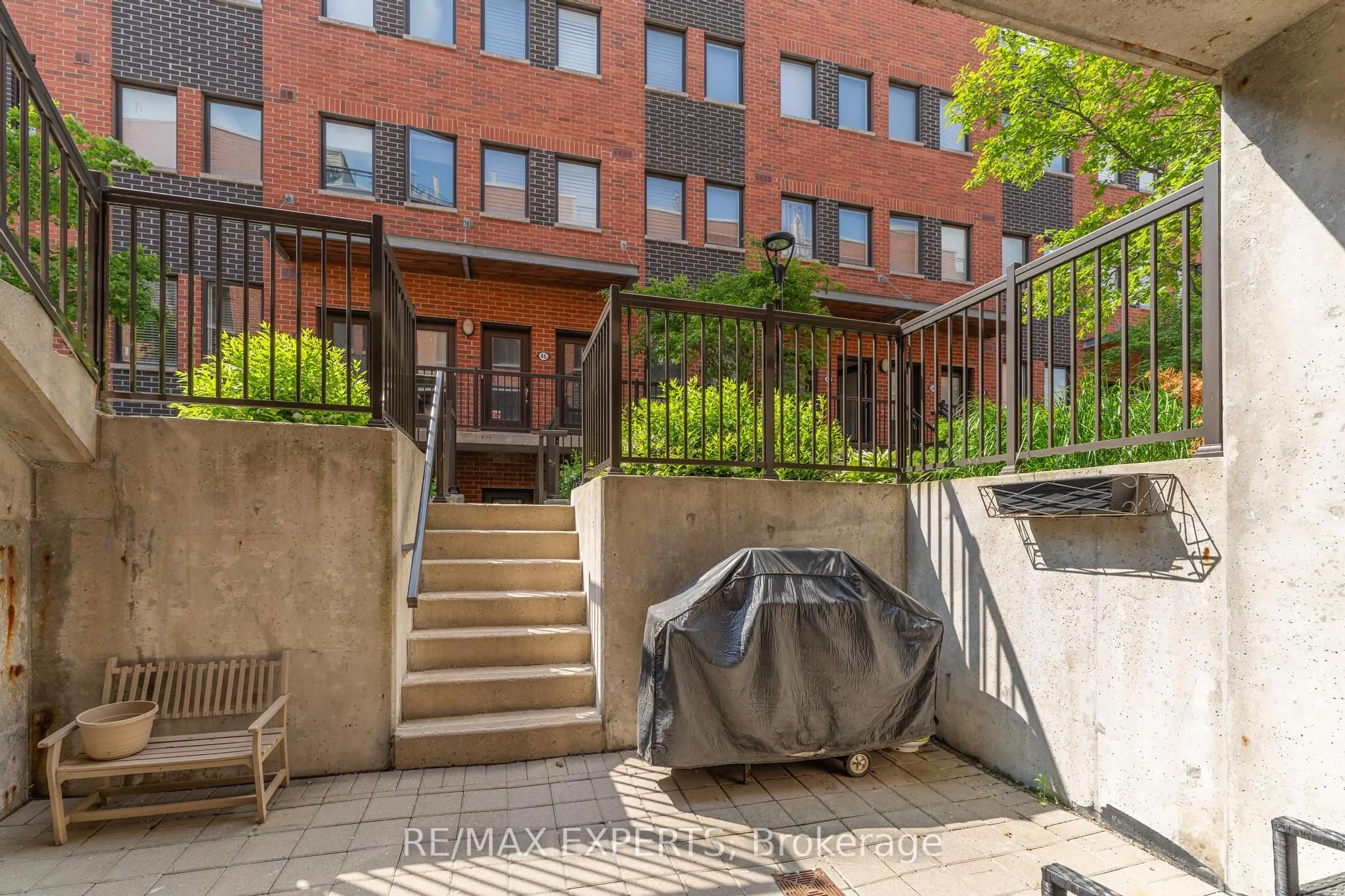 871 Wilson Avenue, #6