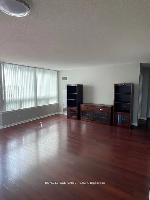 135 Hillcrest Avenue, #1104