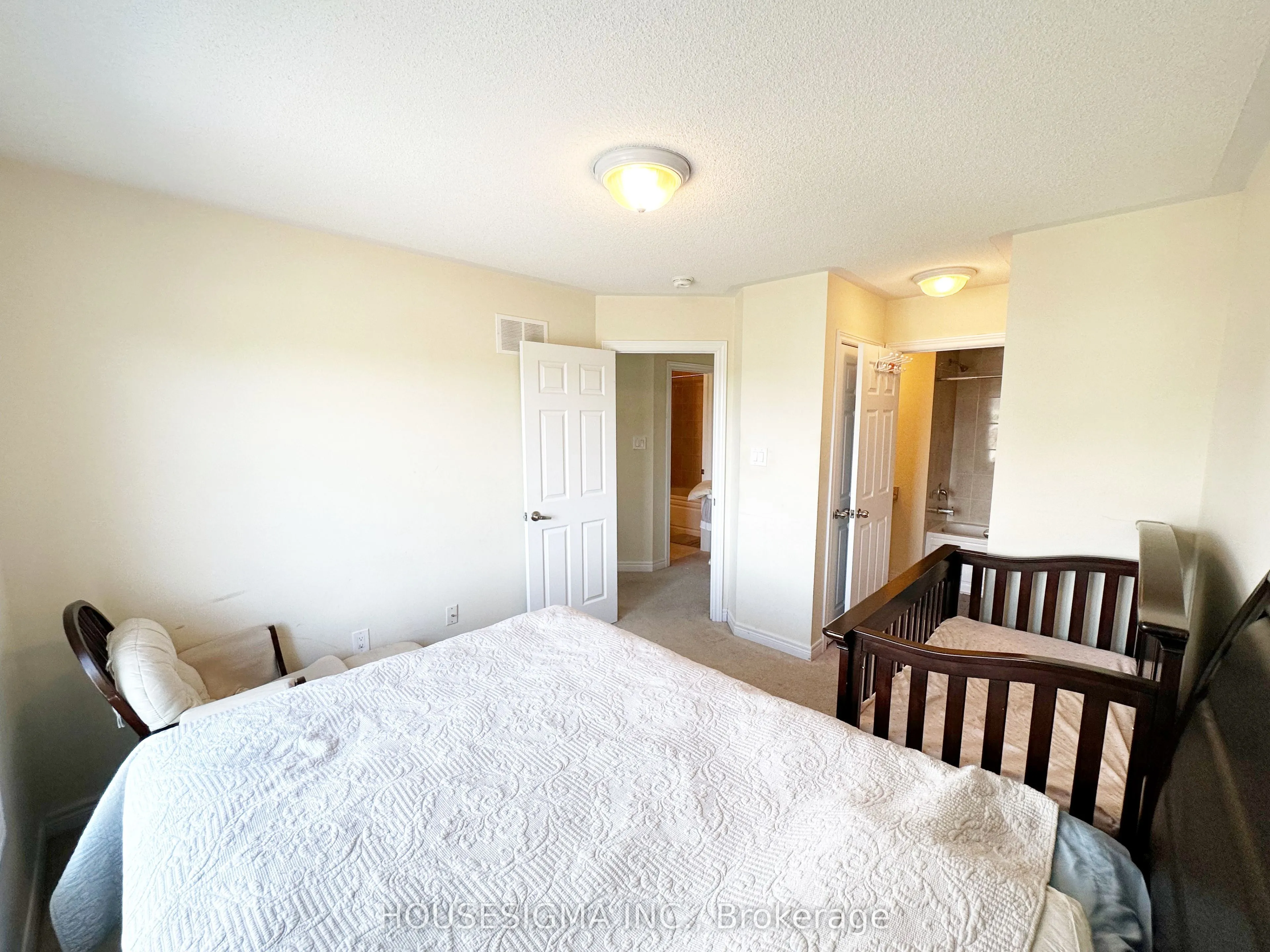32 Rockman Crescent