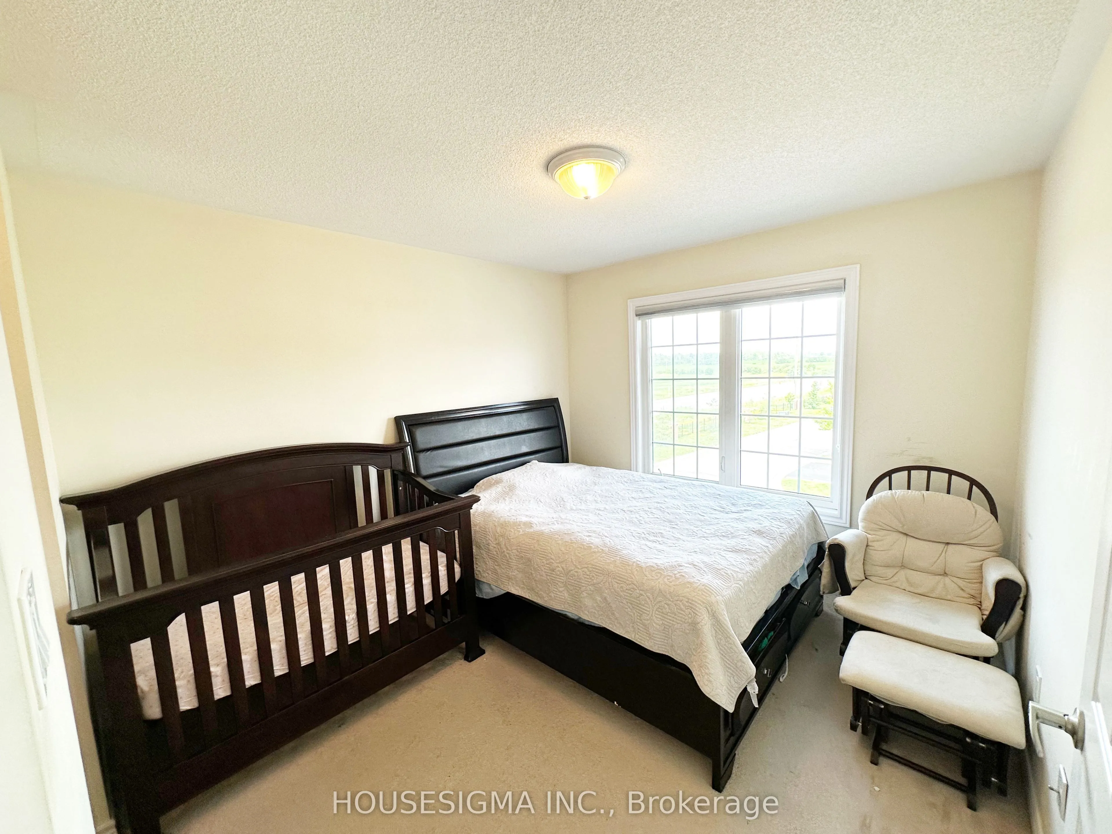 32 Rockman Crescent
