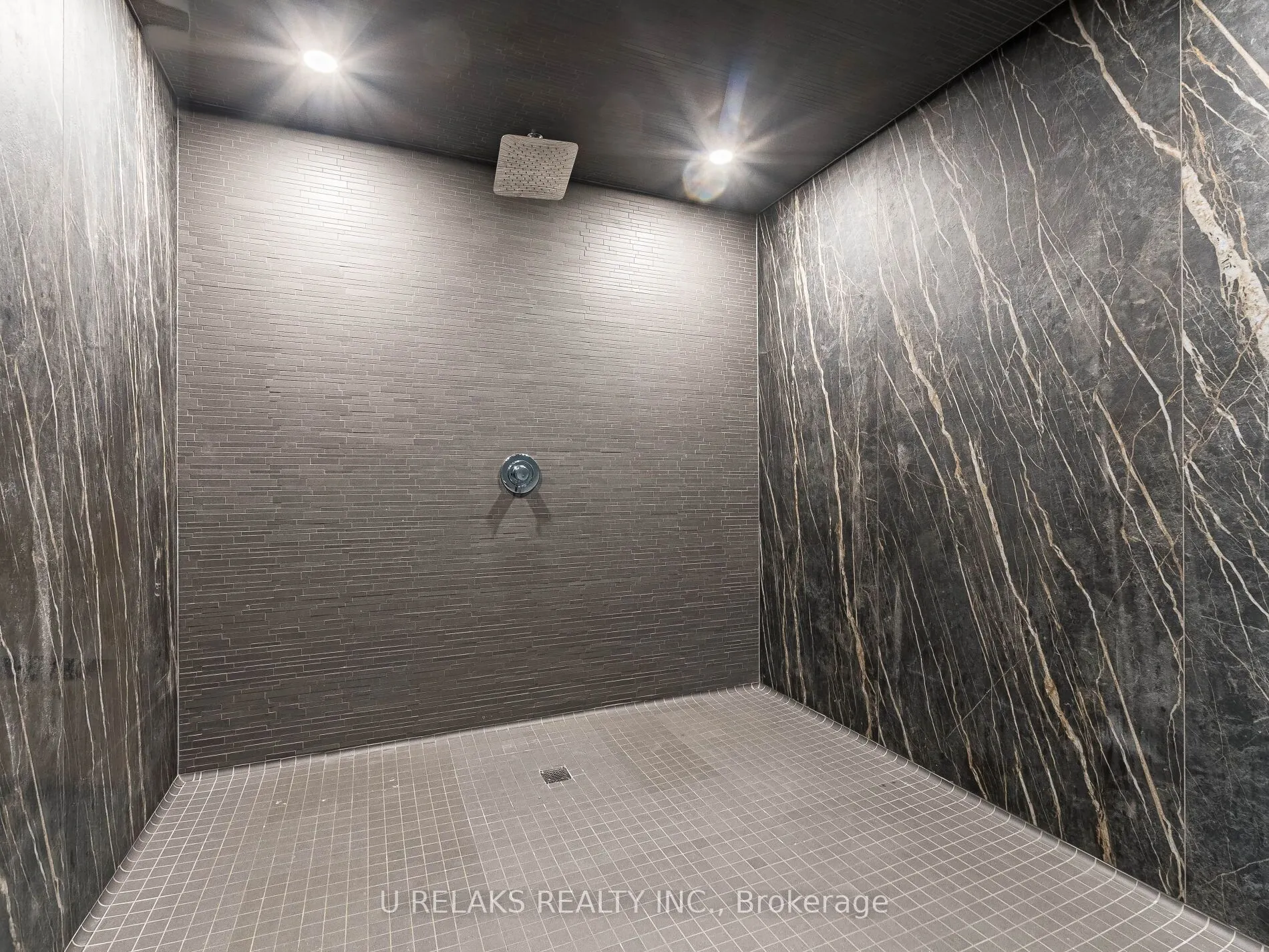 251 Manitoba Street, #715