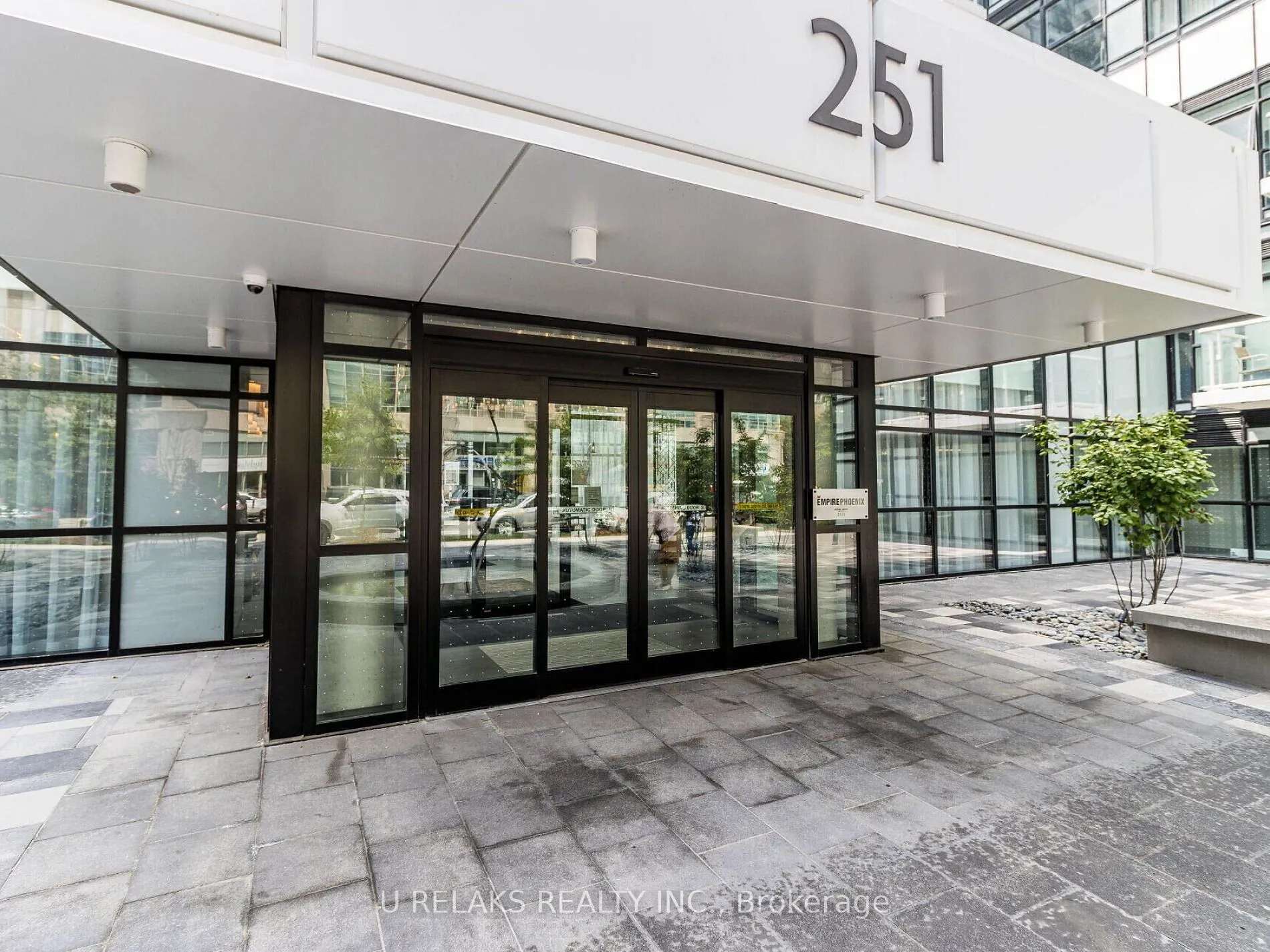 251 Manitoba Street, #715