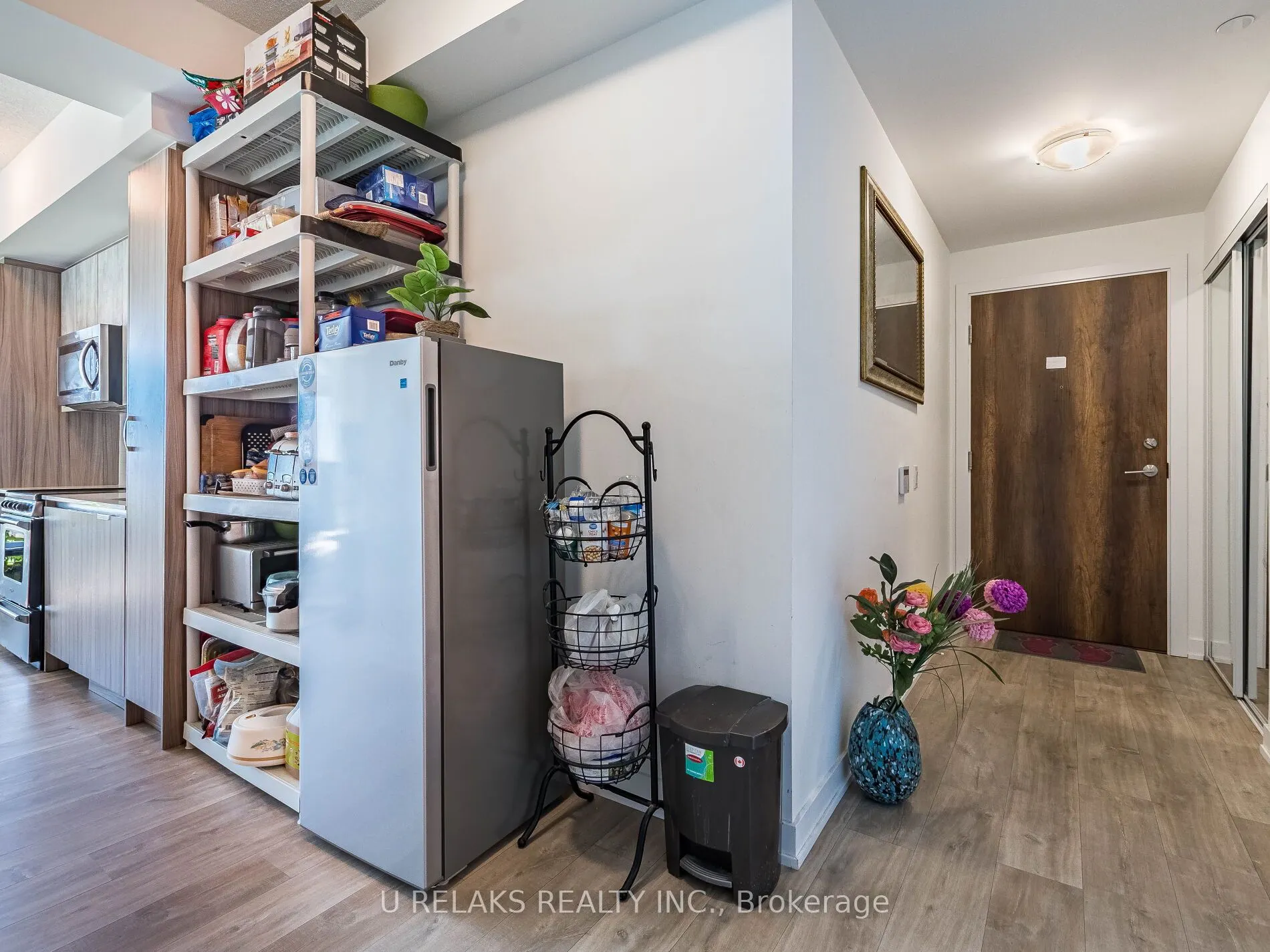 251 Manitoba Street, #715