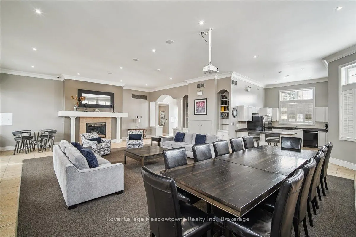 1450 Bishops Gate, #105