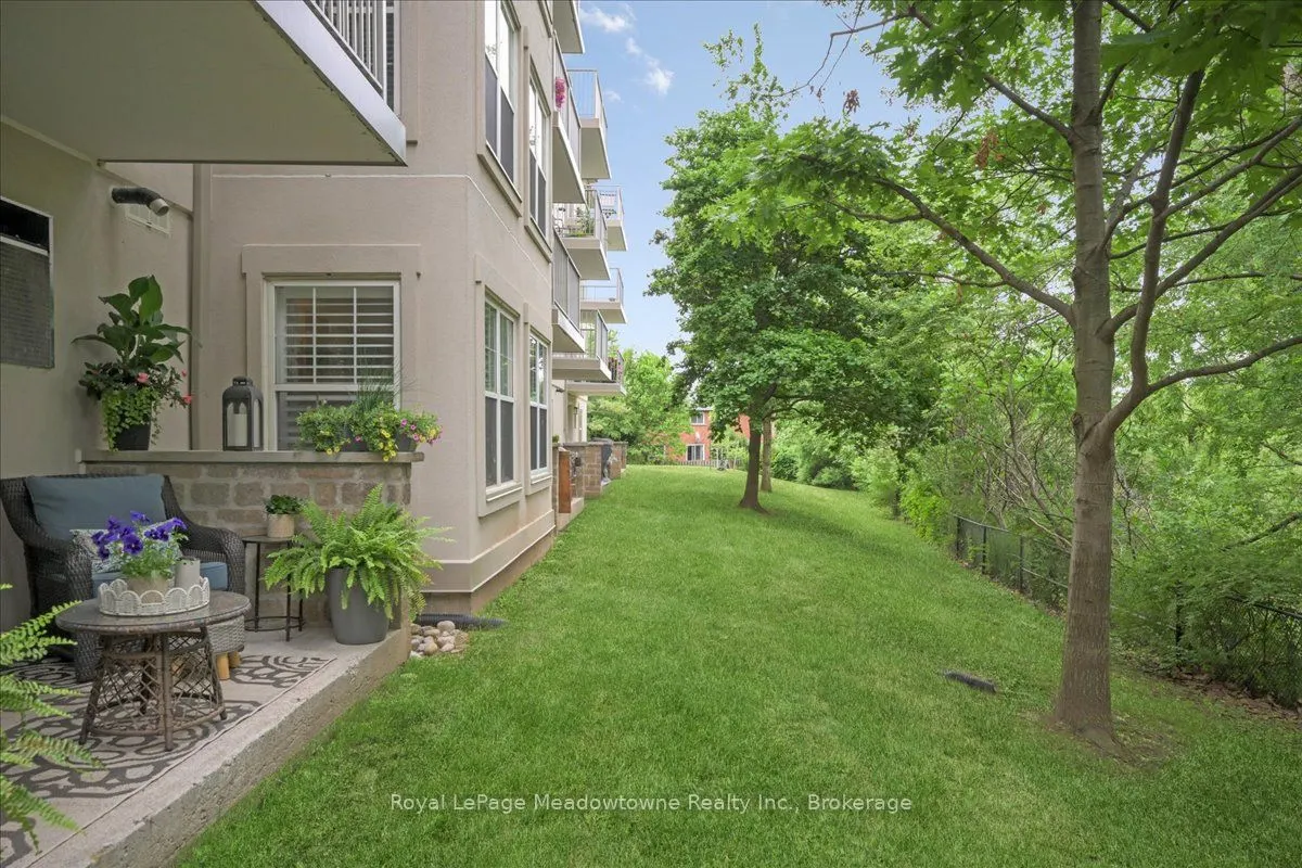 1450 Bishops Gate, #105