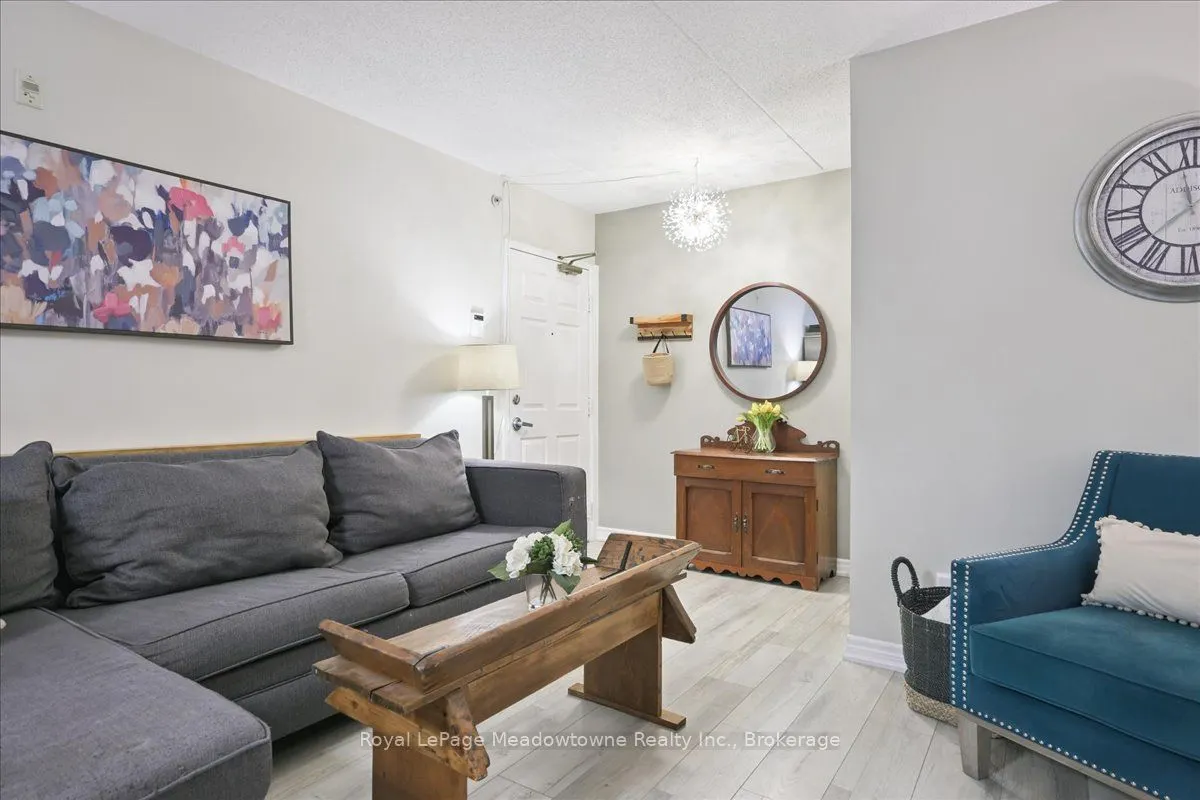 1450 Bishops Gate, #105