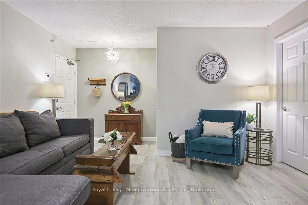 1450 Bishops Gate, #105