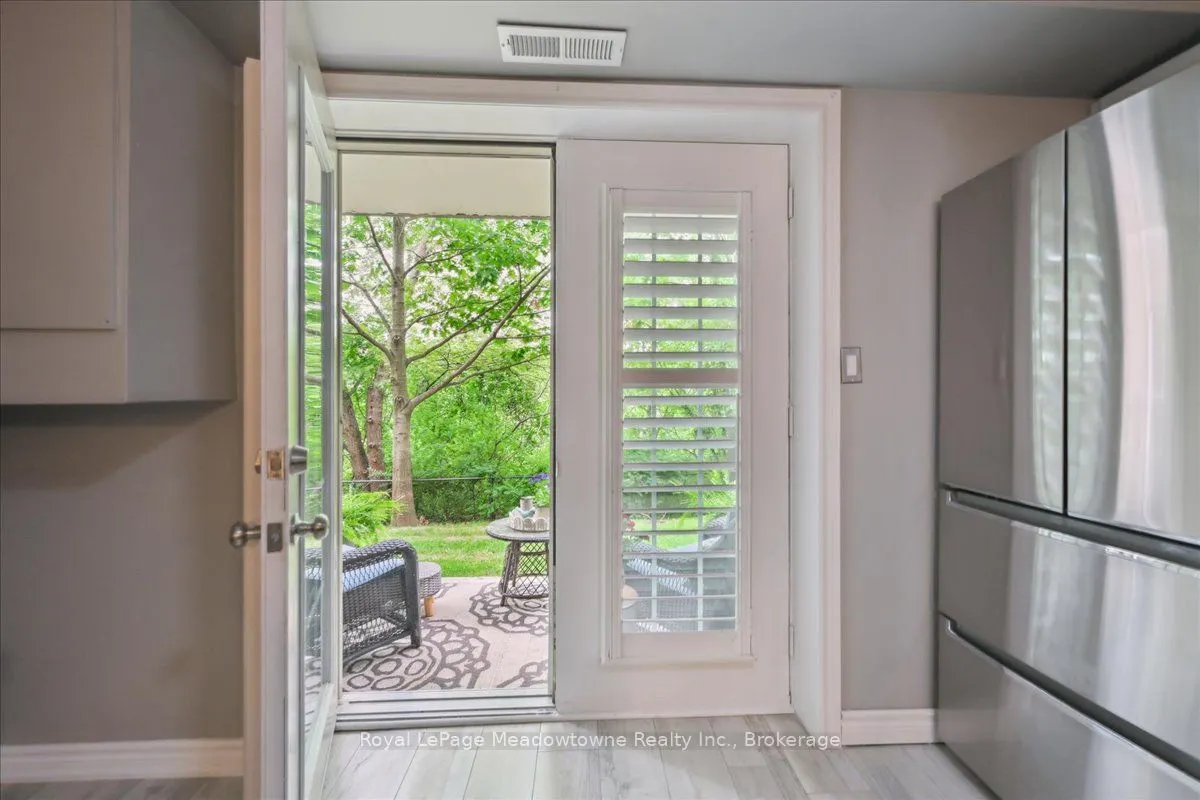 1450 Bishops Gate, #105