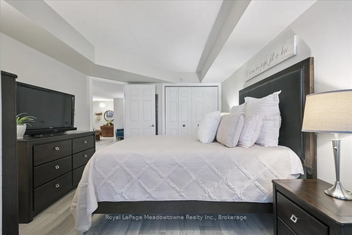 1450 Bishops Gate, #105