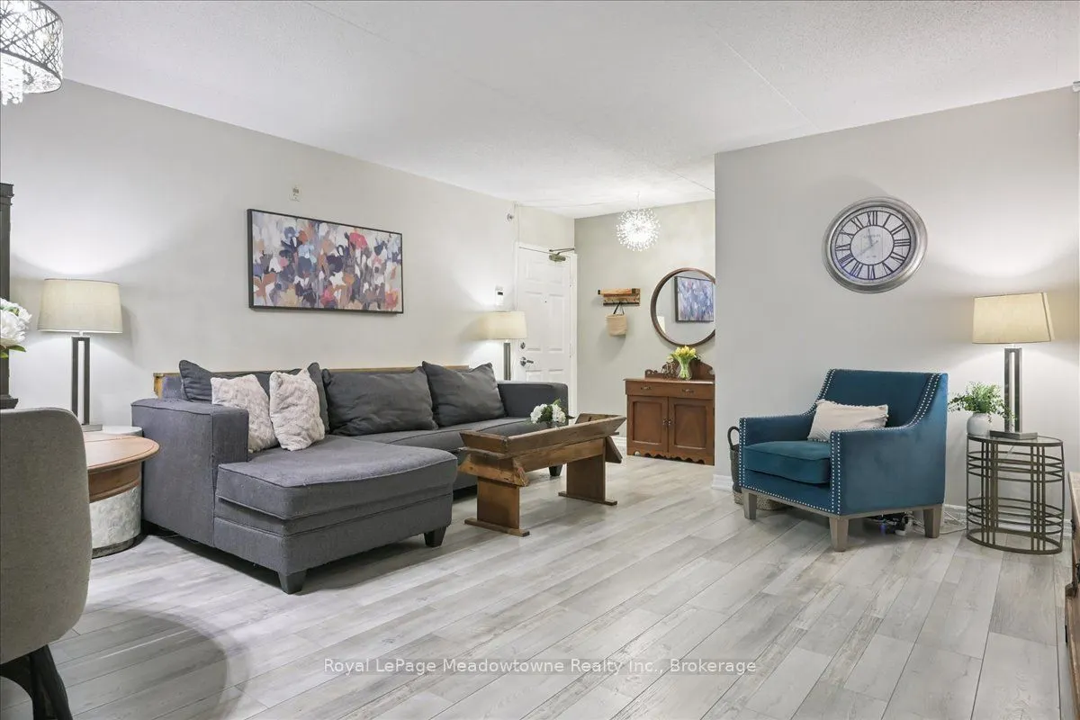 1450 Bishops Gate, #105