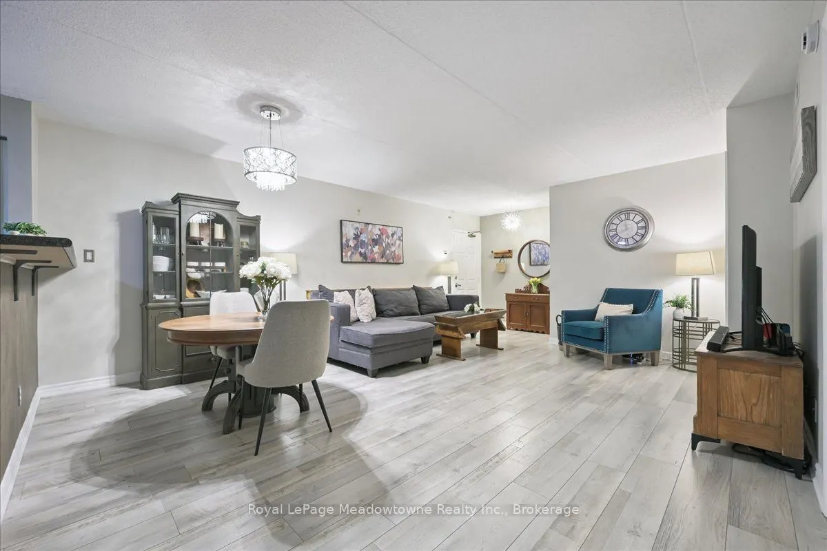 1450 Bishops Gate, #105