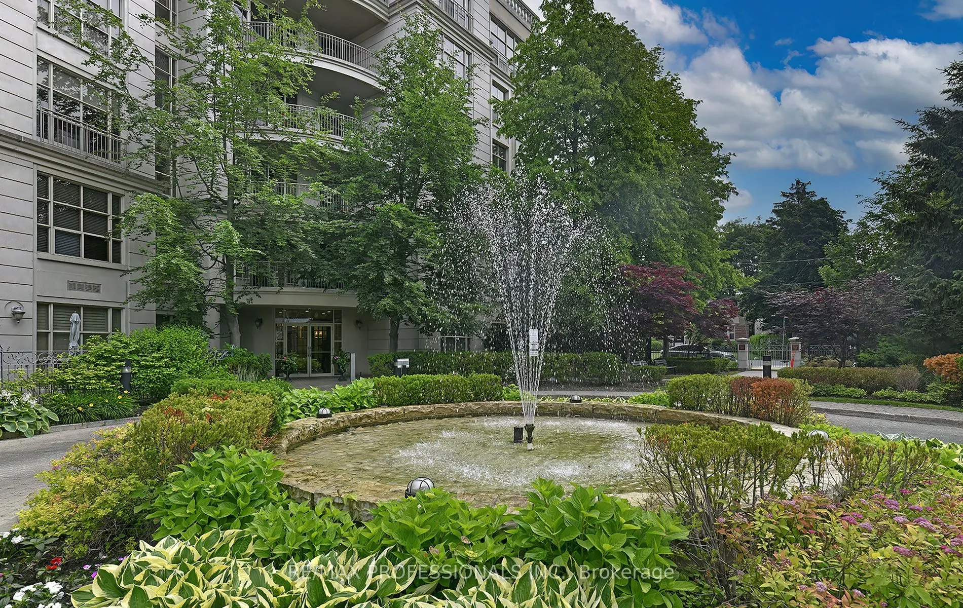 3085 Bloor Street W, #504