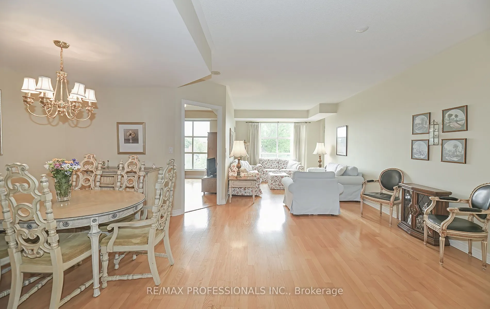 3085 Bloor Street W, #504