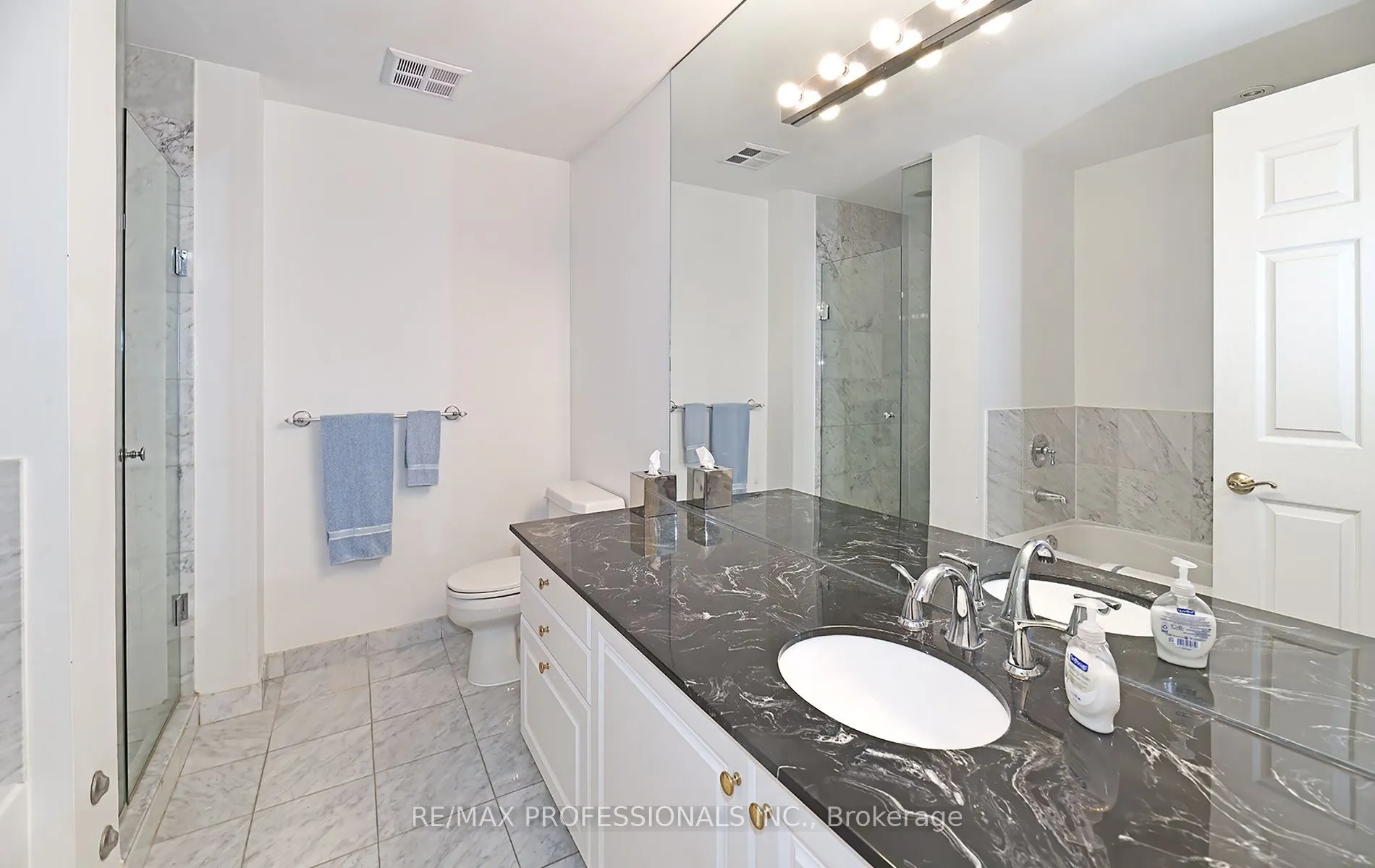 3085 Bloor Street W, #504
