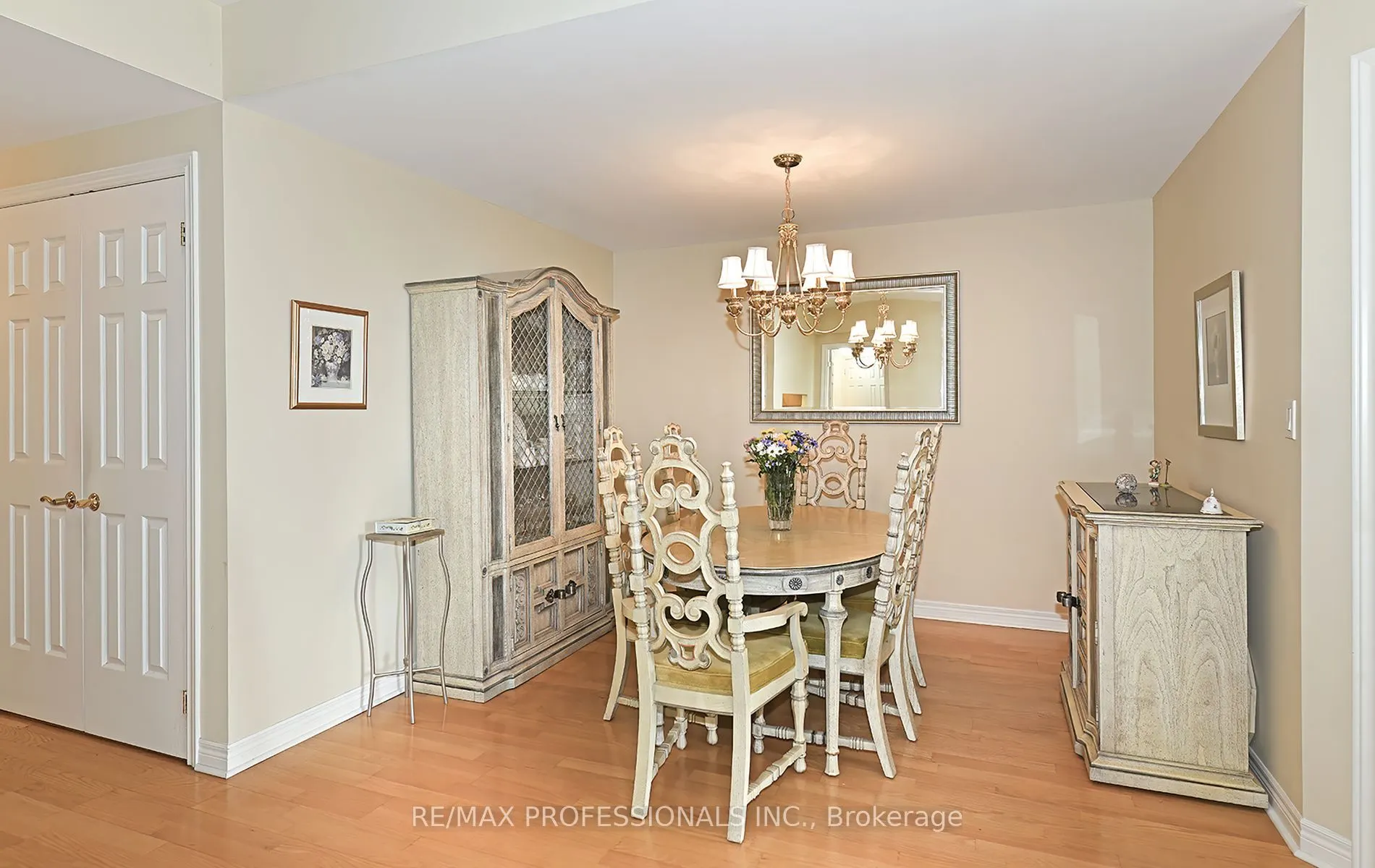 3085 Bloor Street W, #504