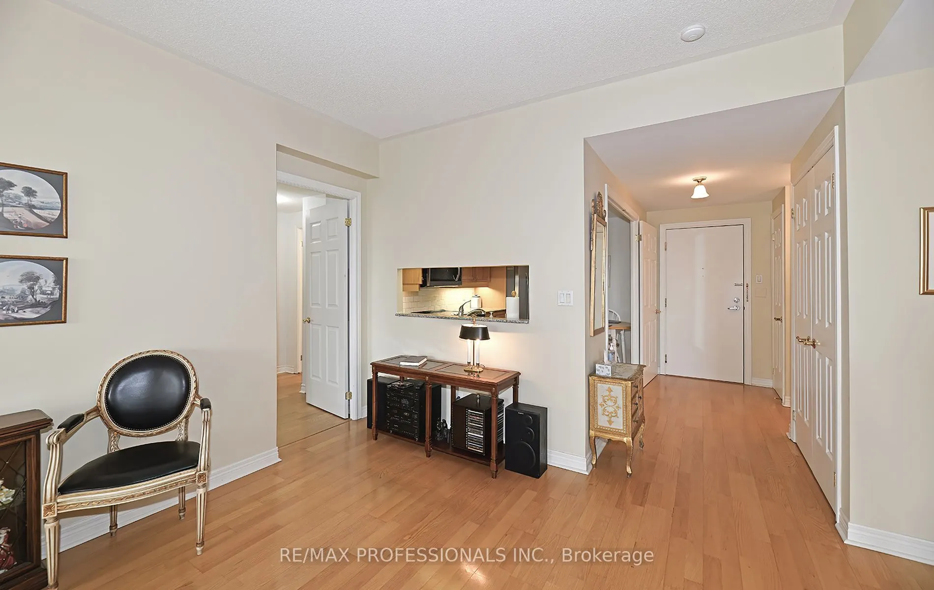 3085 Bloor Street W, #504