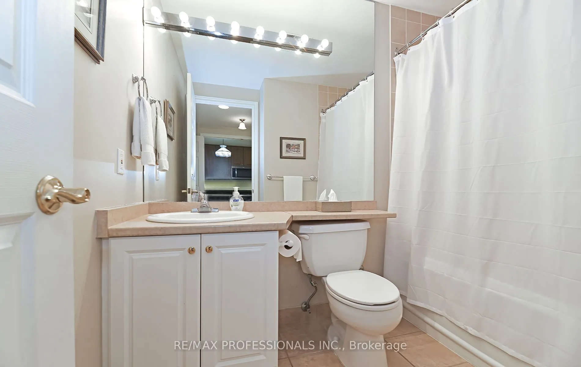 3085 Bloor Street W, #504