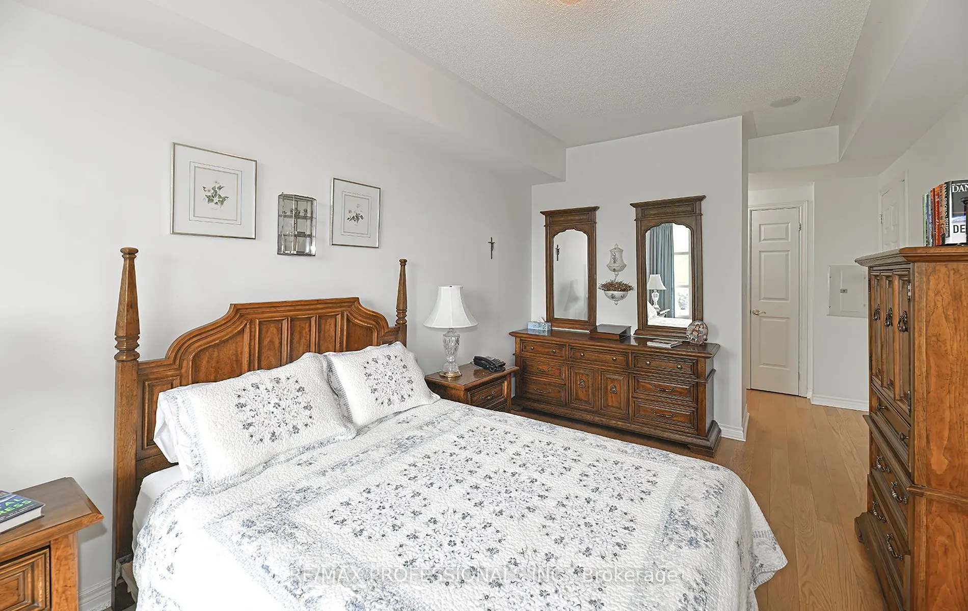 3085 Bloor Street W, #504