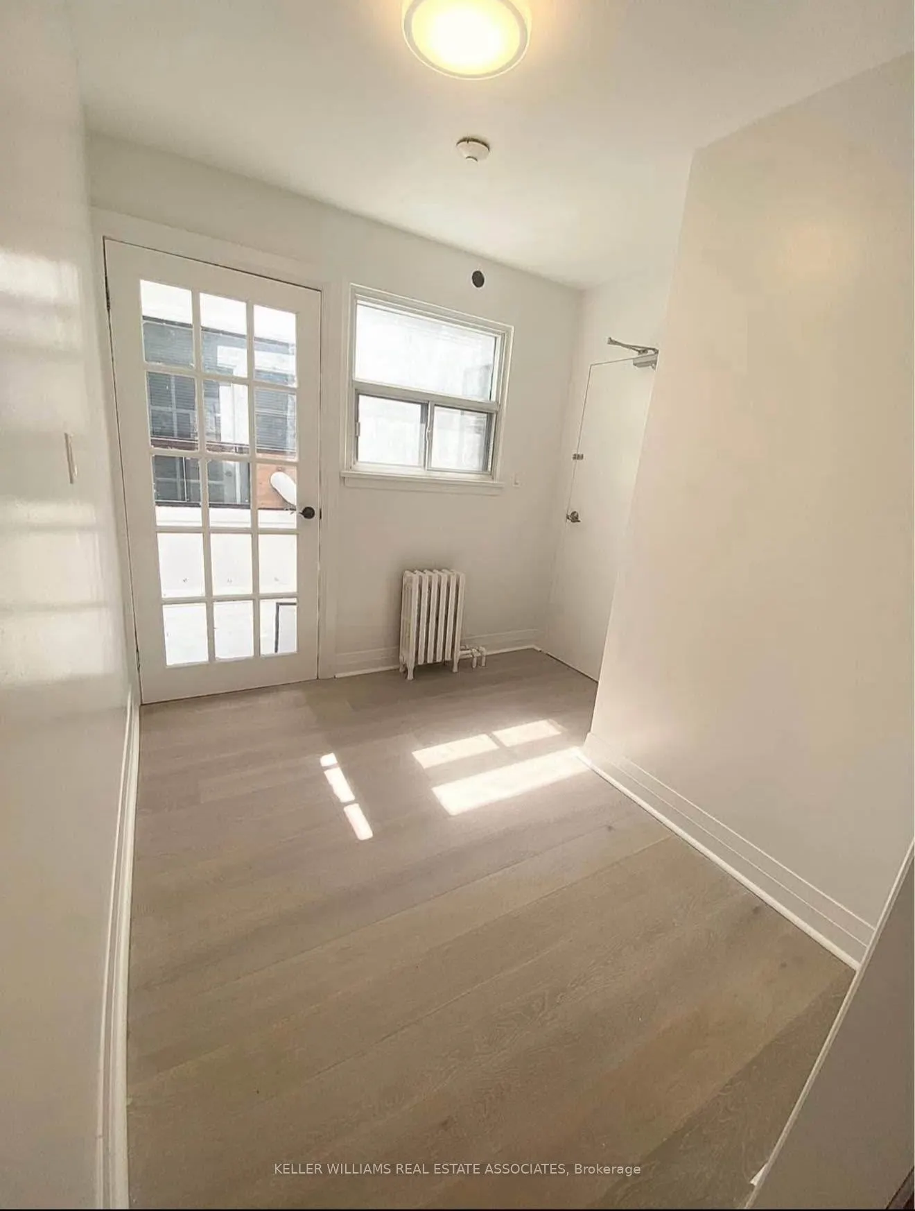 237 Lakeshore Road E, #3