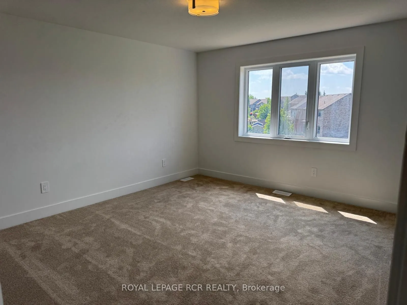 690 Broadway Avenue, #12