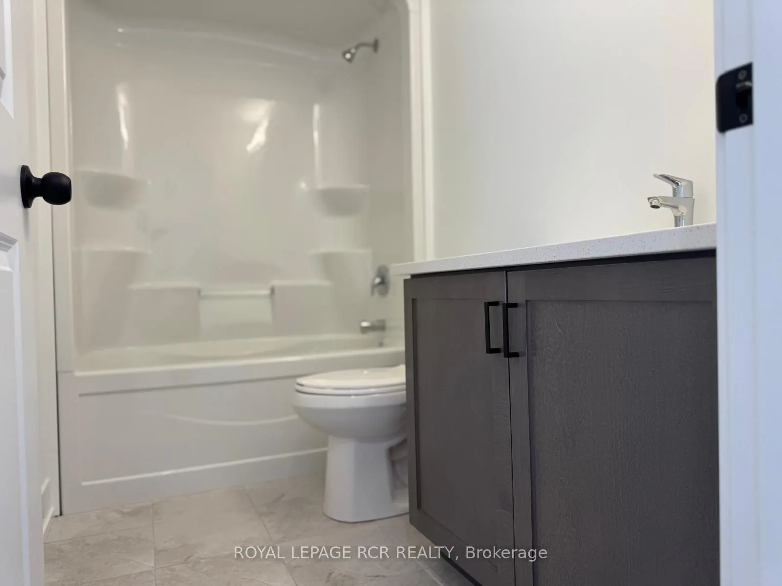 690 Broadway Avenue, #12