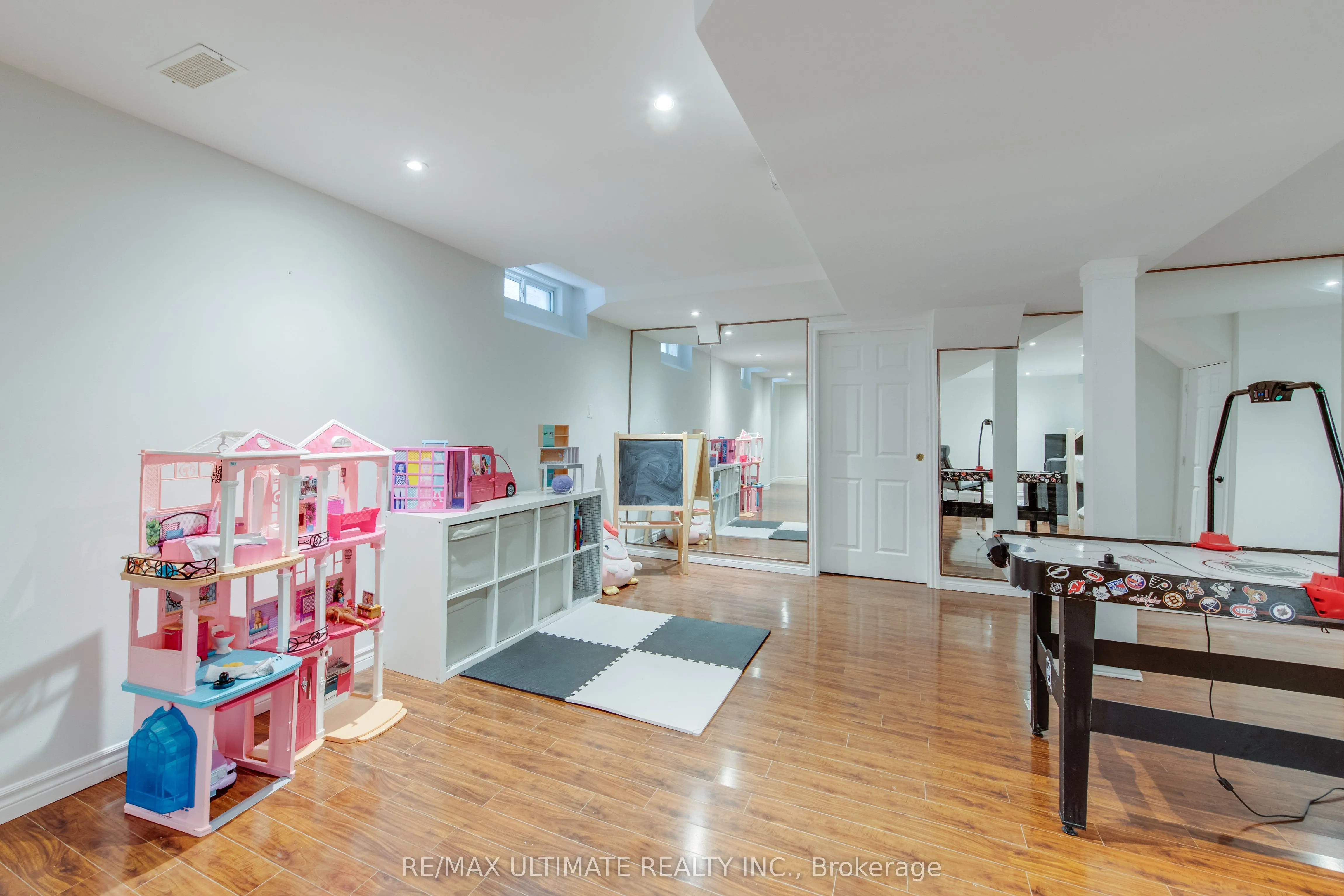 90 Cedargove Road