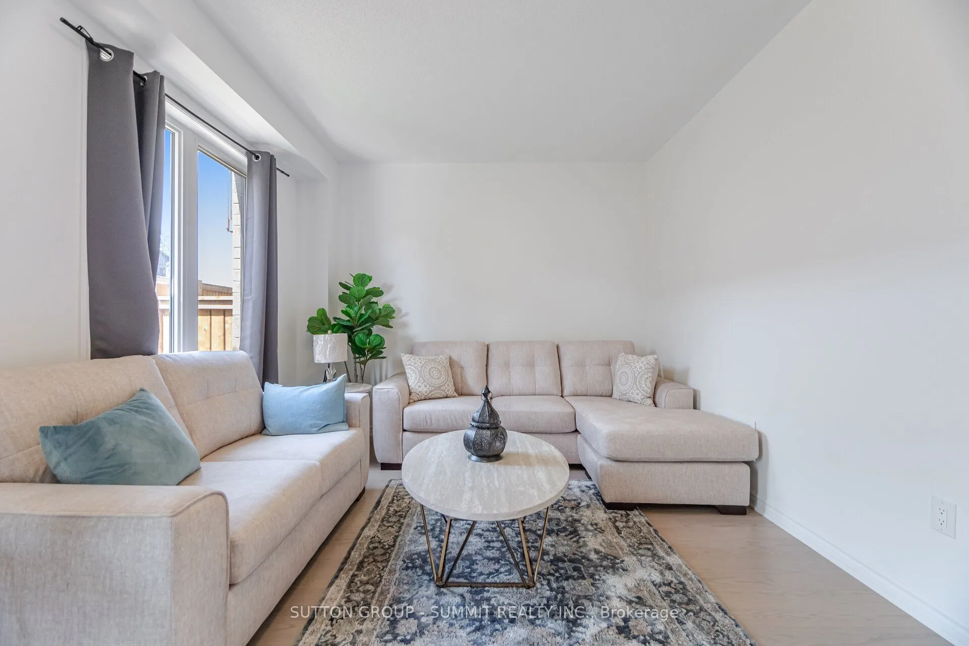 5206 VIOLA DESMOND Drive