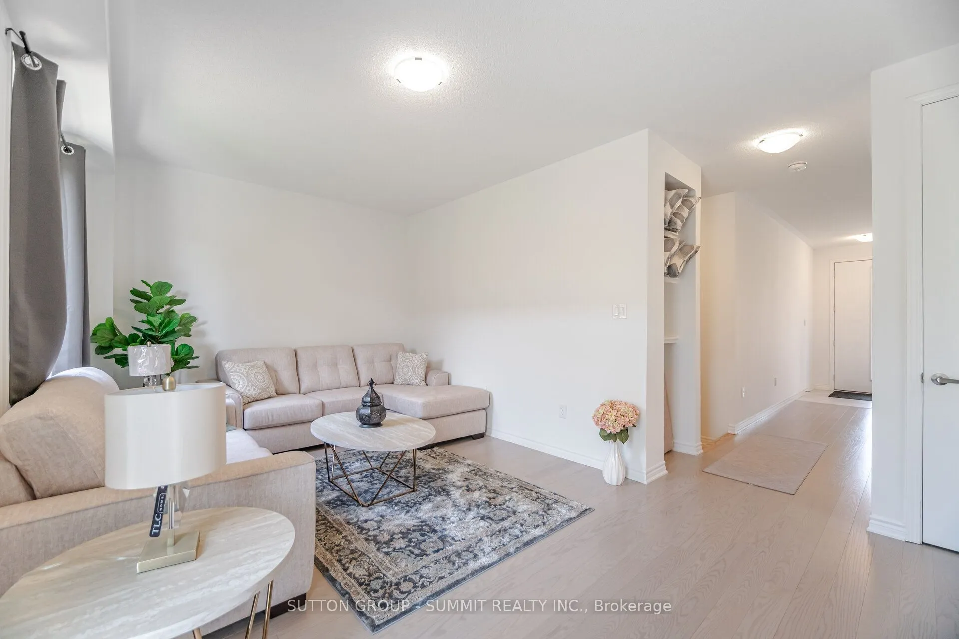 5206 VIOLA DESMOND Drive