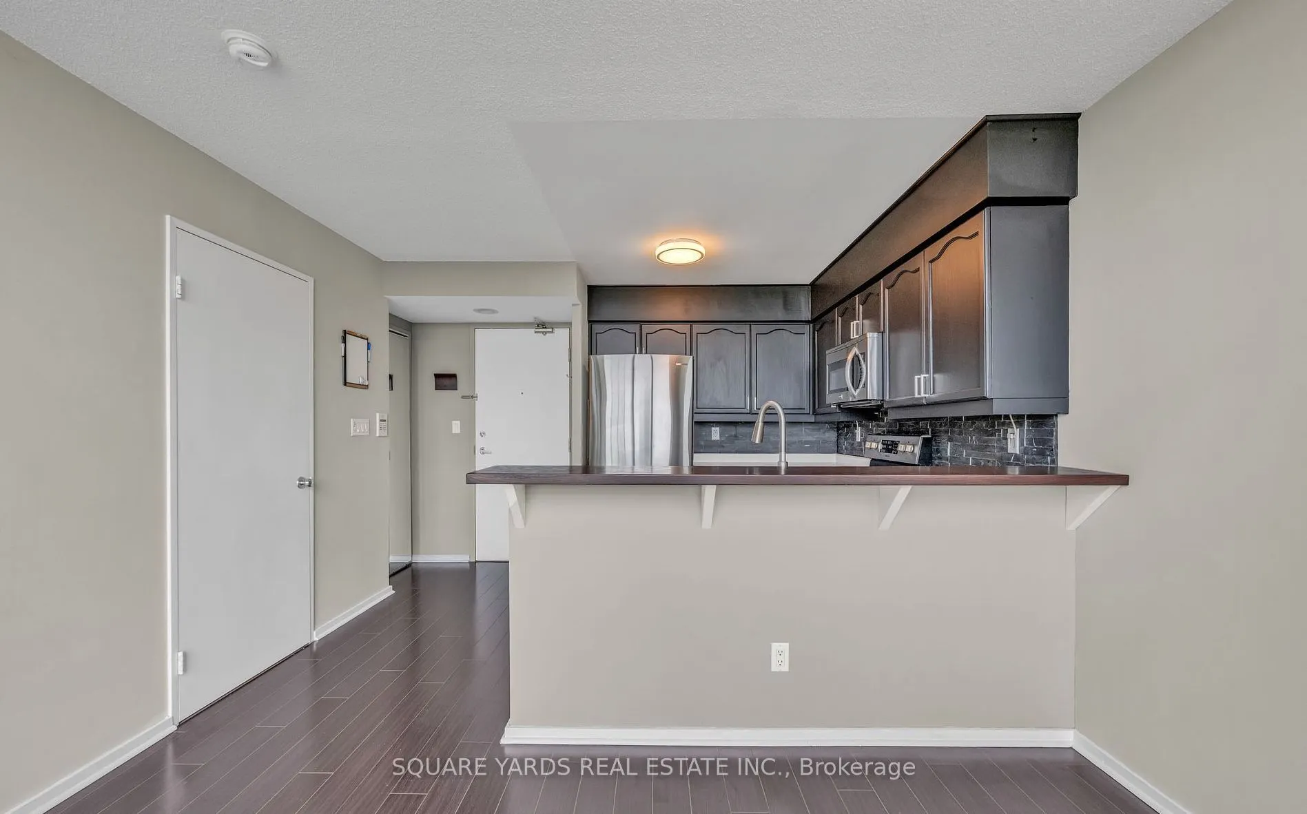 200 Manitoba Street, #412