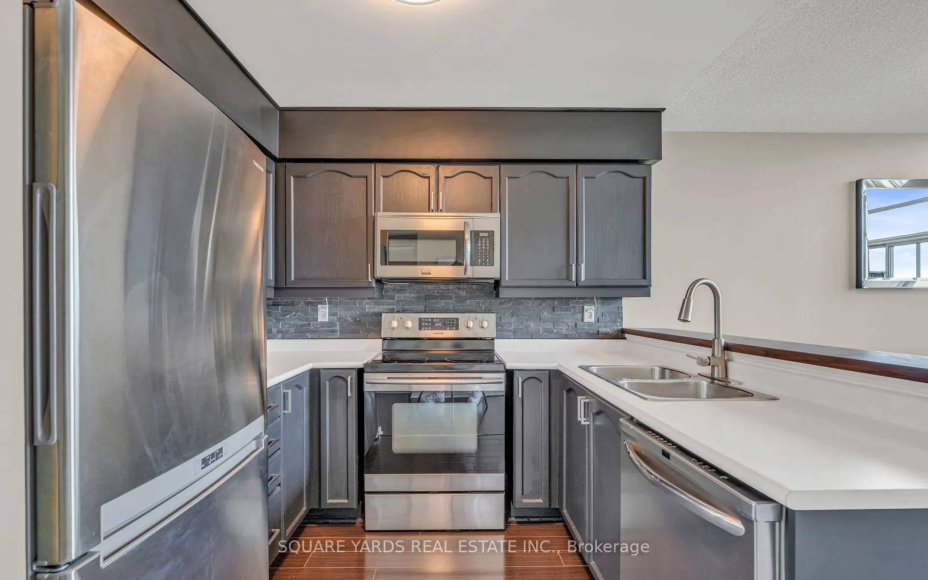 200 Manitoba Street, #412