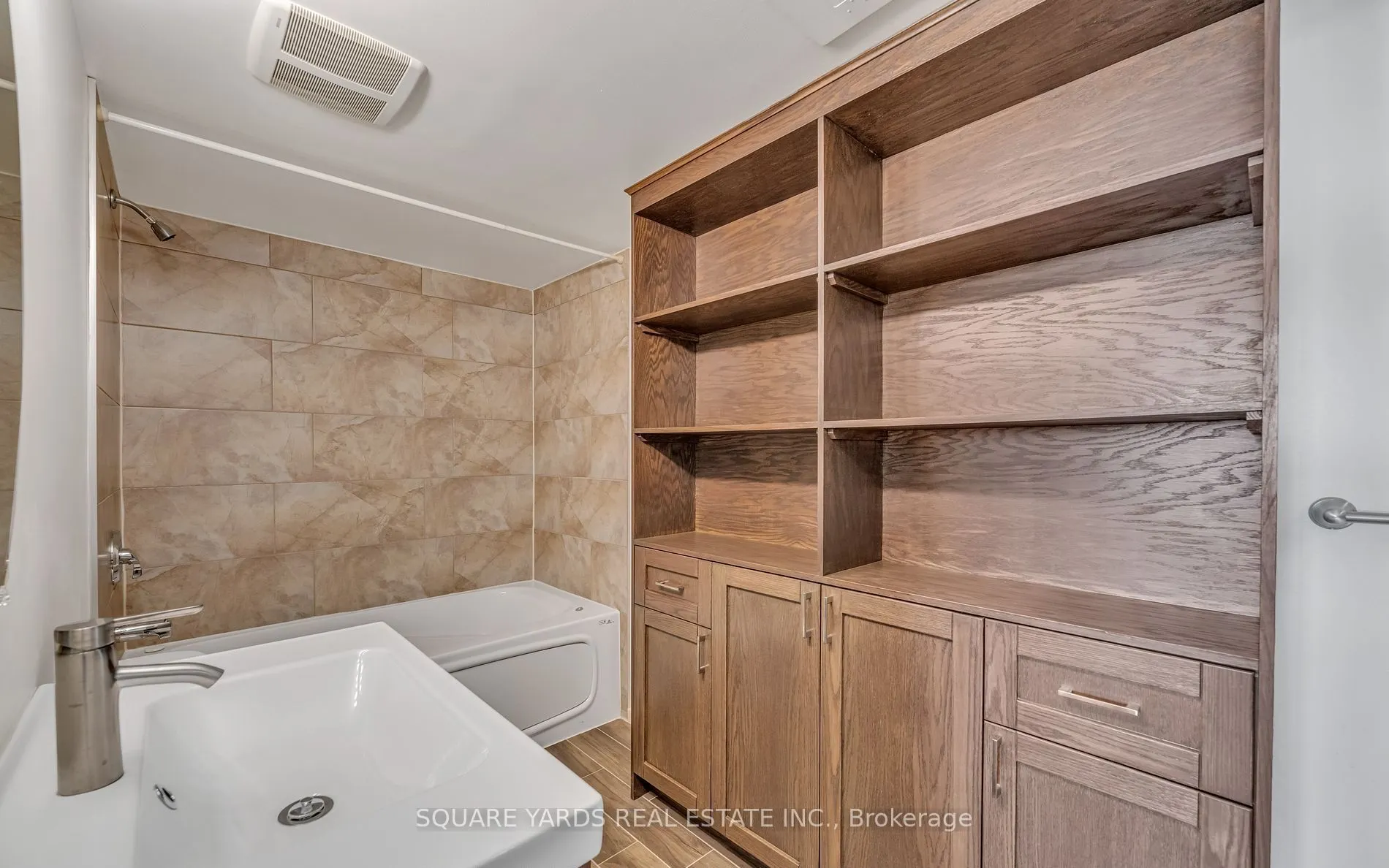 200 Manitoba Street, #412