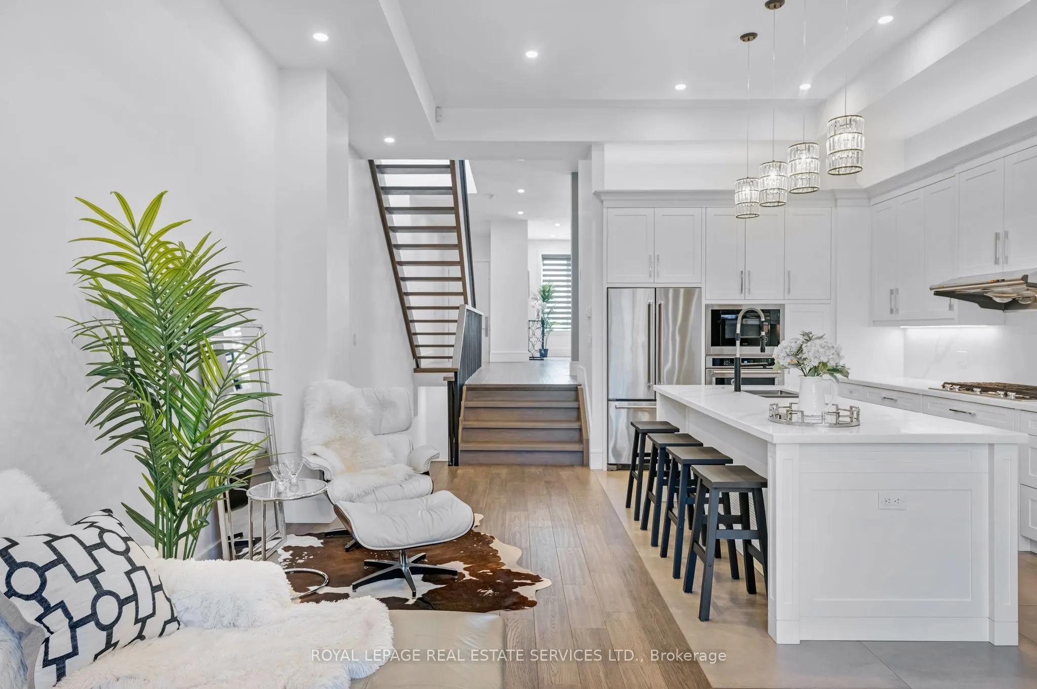 8 Branch Avenue