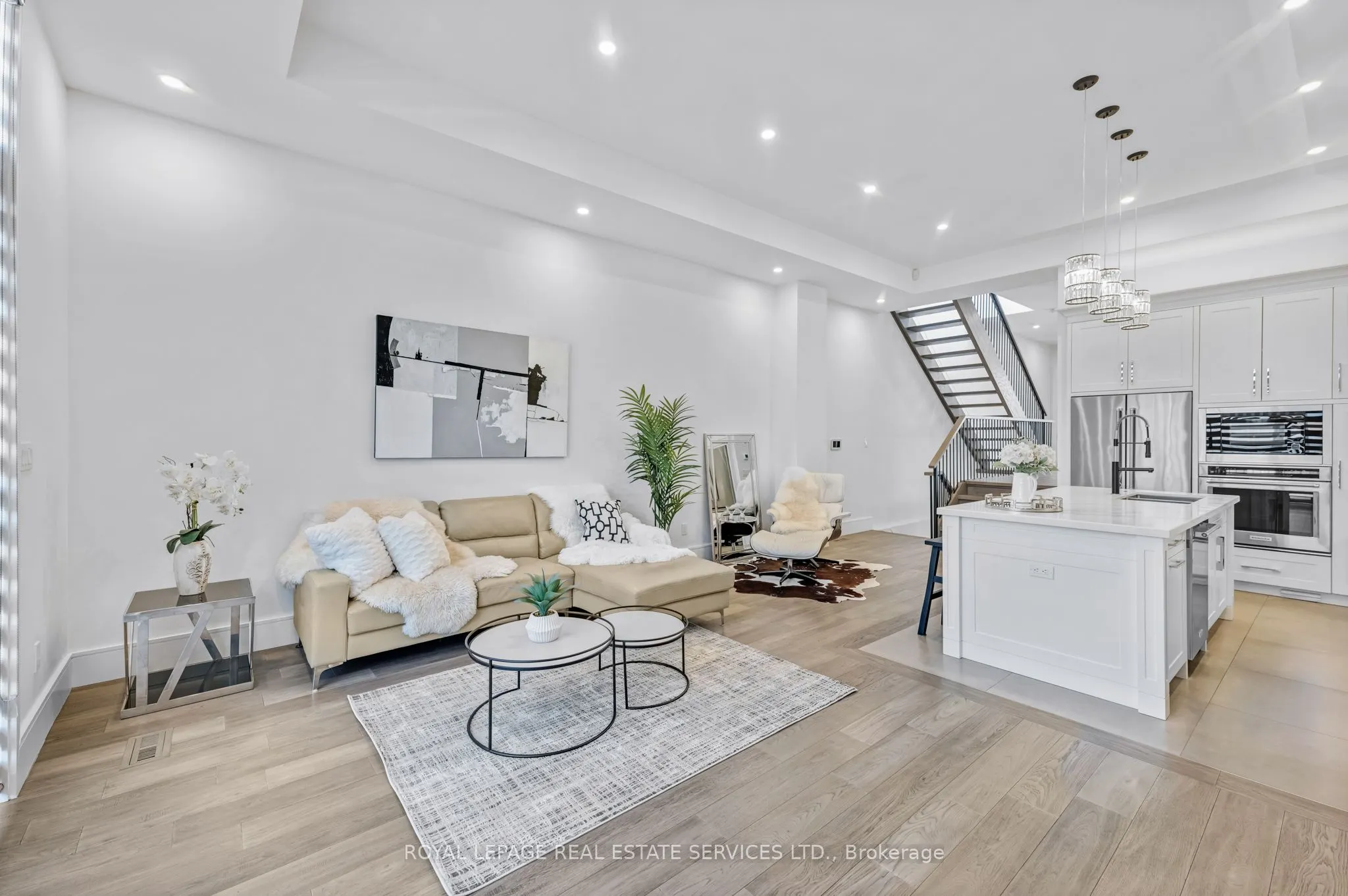 8 Branch Avenue